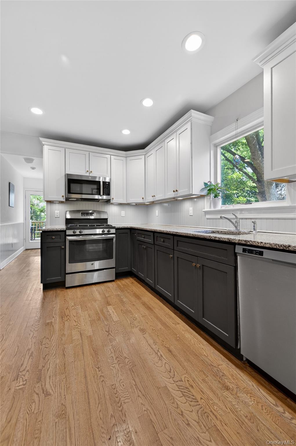 96 School Street Property Photo 15
