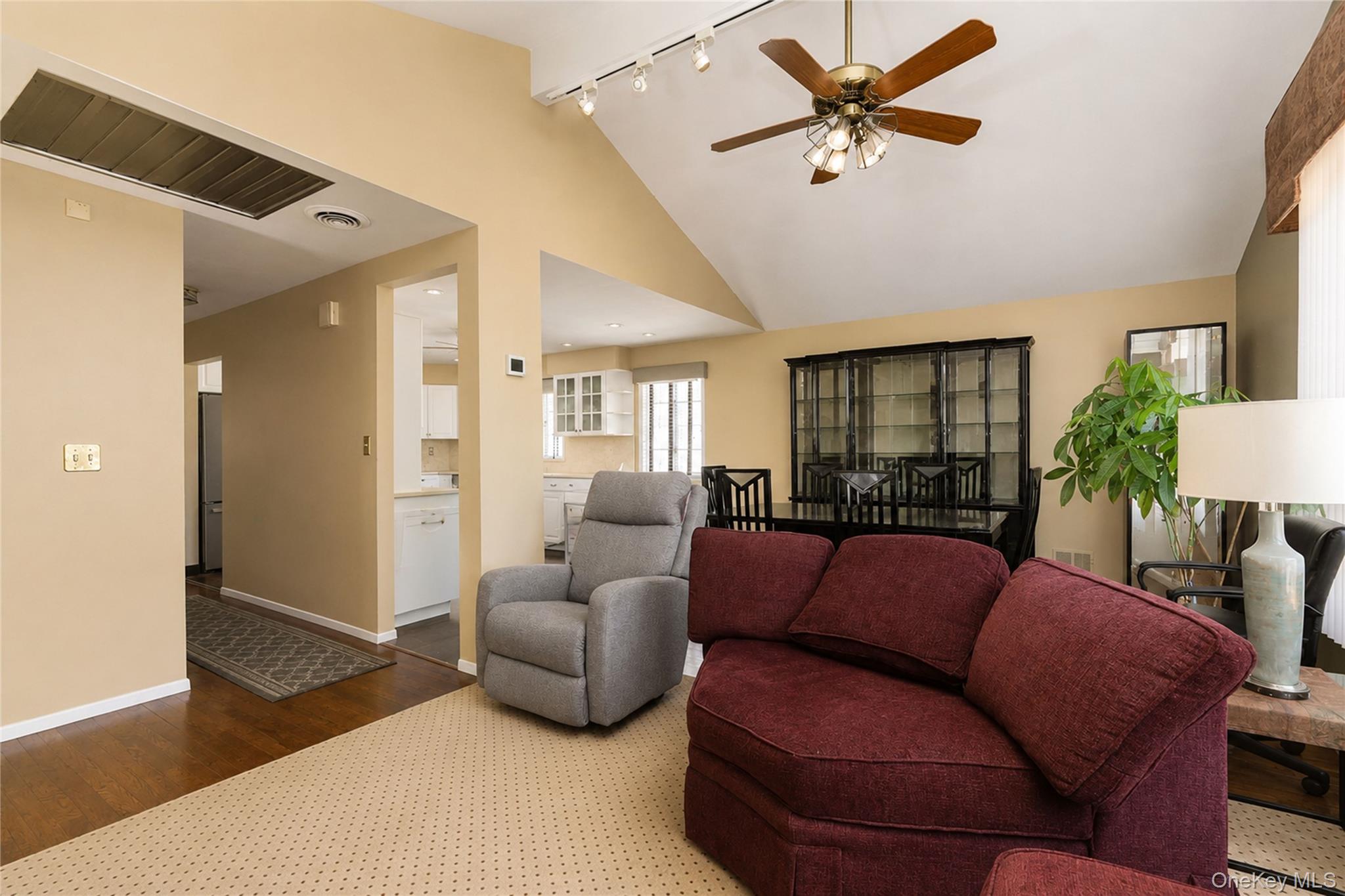 47 Stanley Circle Property Photo 4