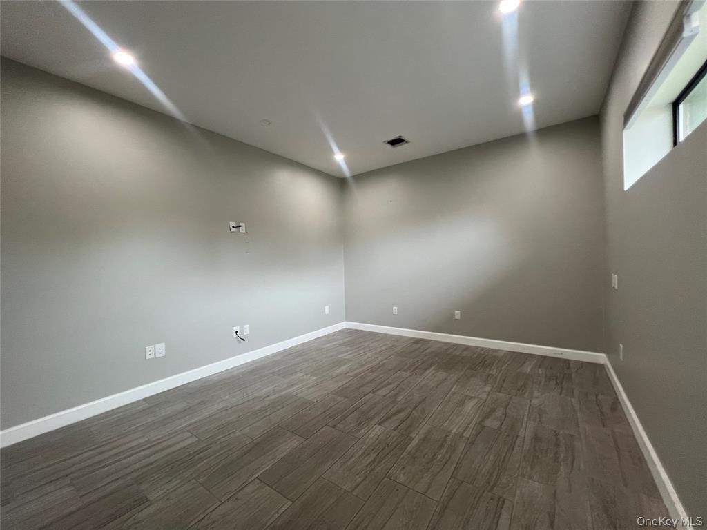 190 Margaretta Avenue Property Photo 8