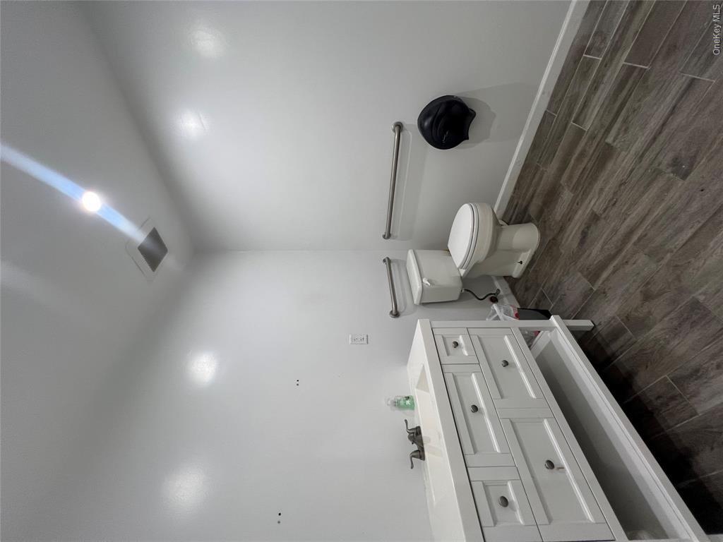 190 Margaretta Avenue Property Photo 11