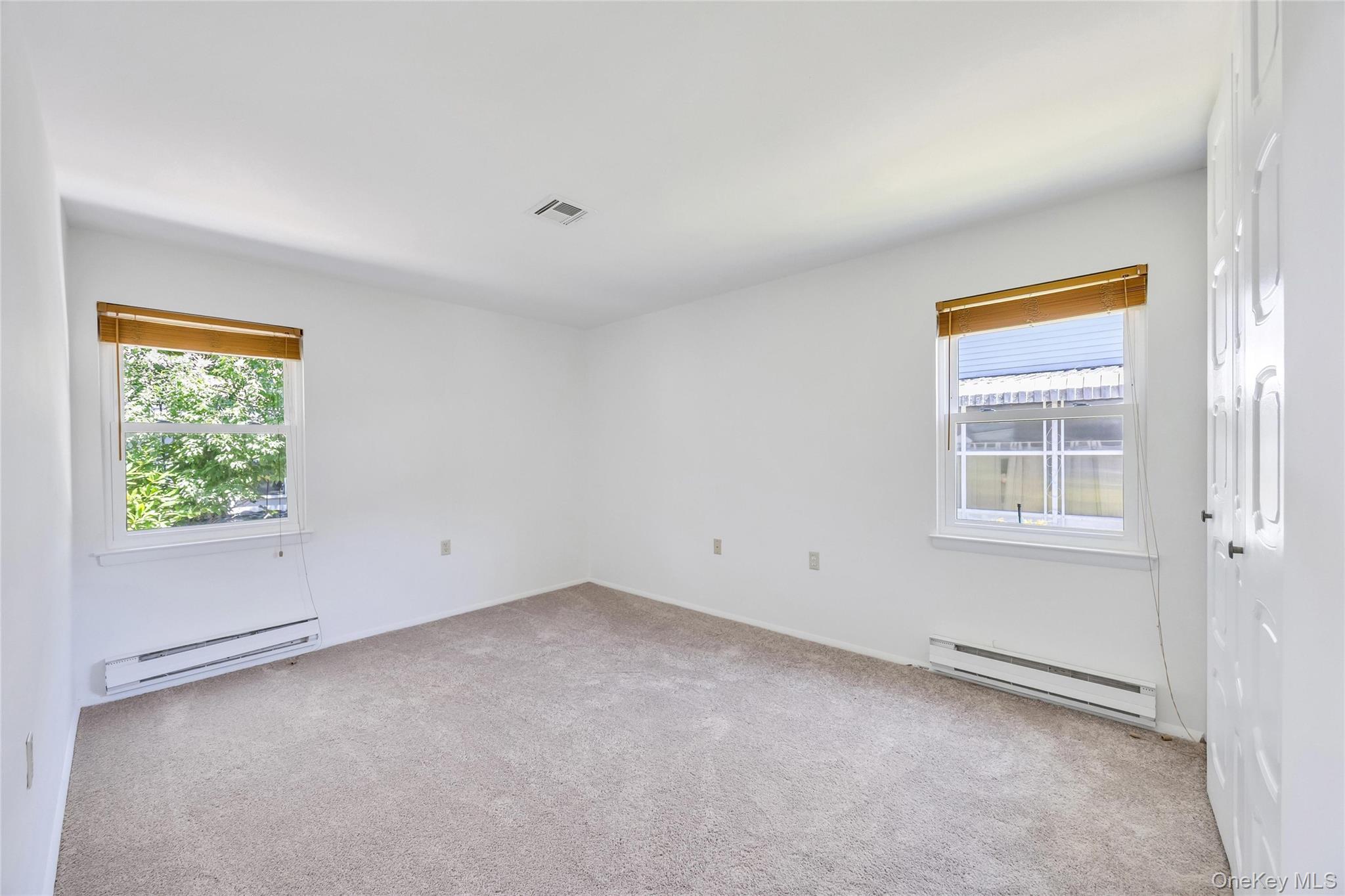 338 Edinburgh Drive Property Photo 10