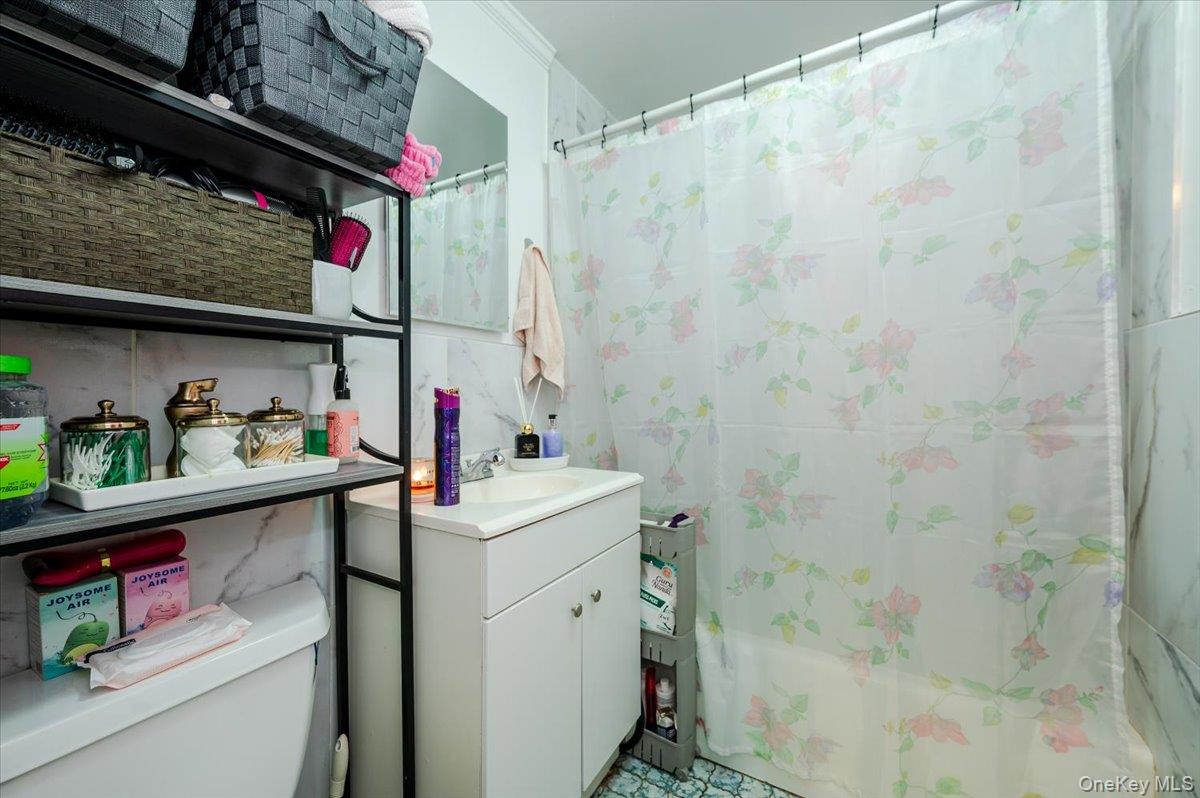90-27 Elmhurst Avenue Property Photo 8