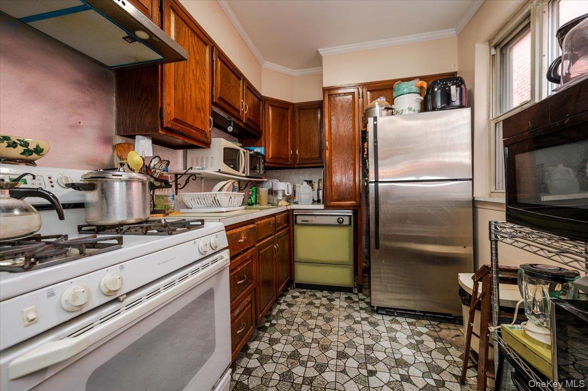 90-27 Elmhurst Avenue Property Photo 13