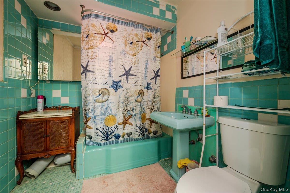 90-27 Elmhurst Avenue Property Photo 19