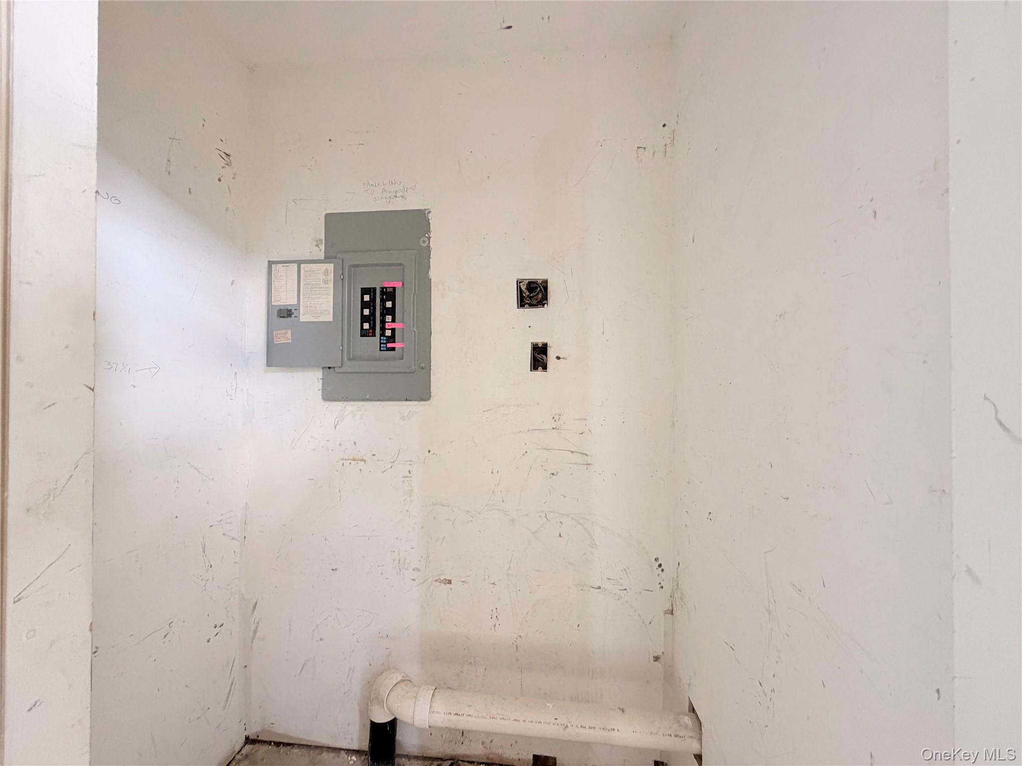 15 Kendal Lane Property Photo 22