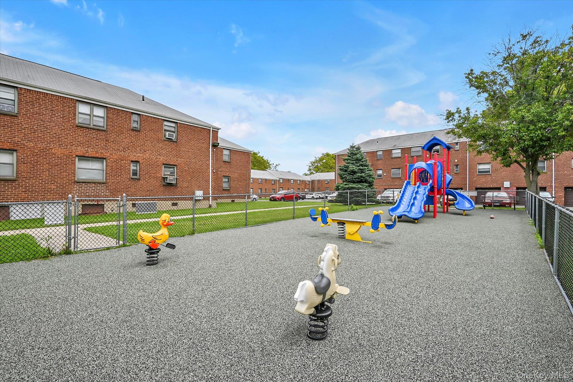 16051 17th Avenue Lower Property Photo 17
