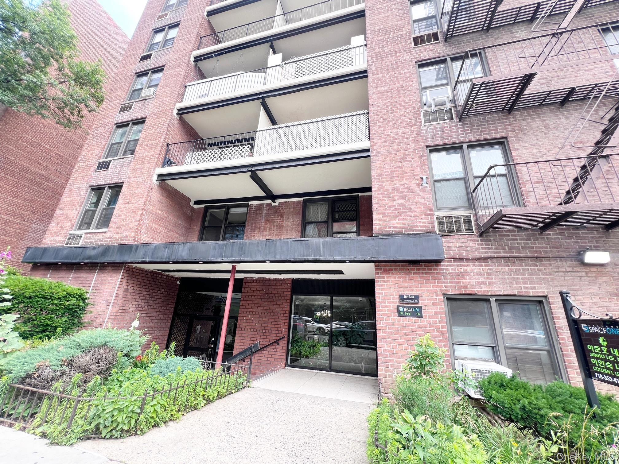 38-25 Parsons Boulevard 5A Property Photo 1