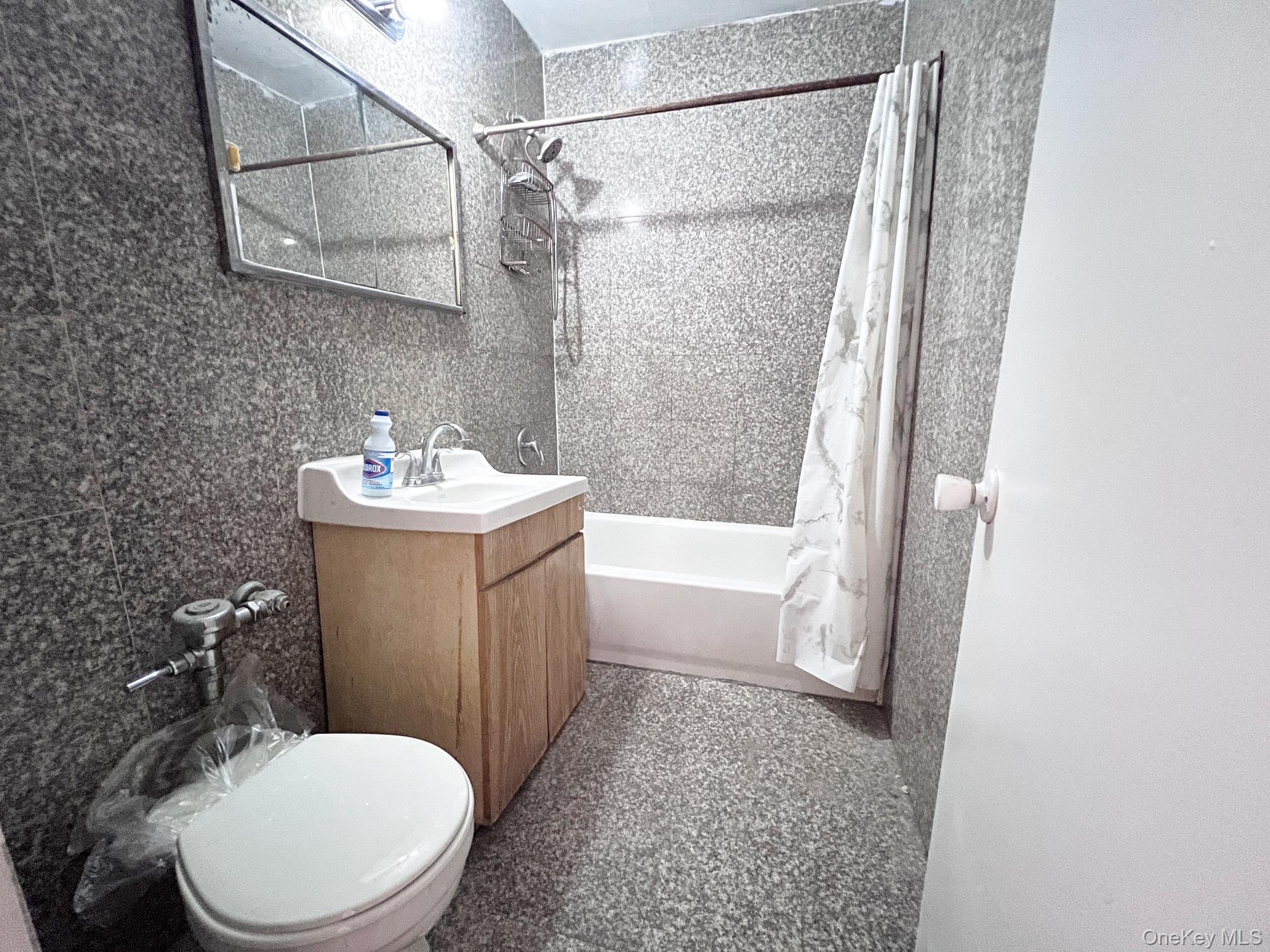 38-25 Parsons Boulevard 5a Property Photo 15