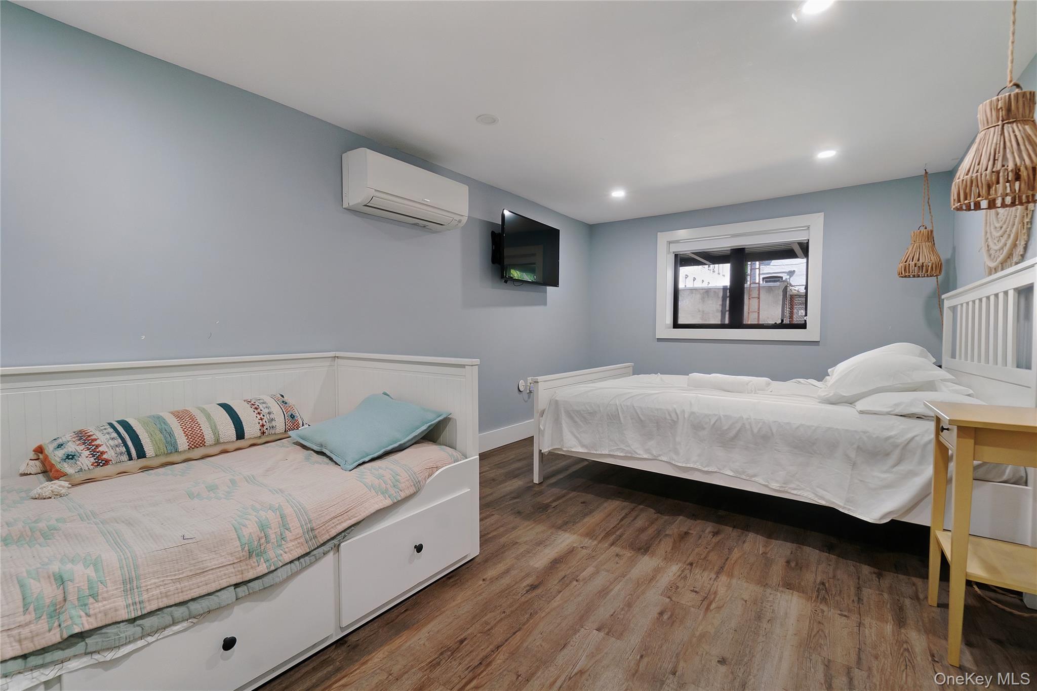 1712 Dekalb Avenue Property Photo 13
