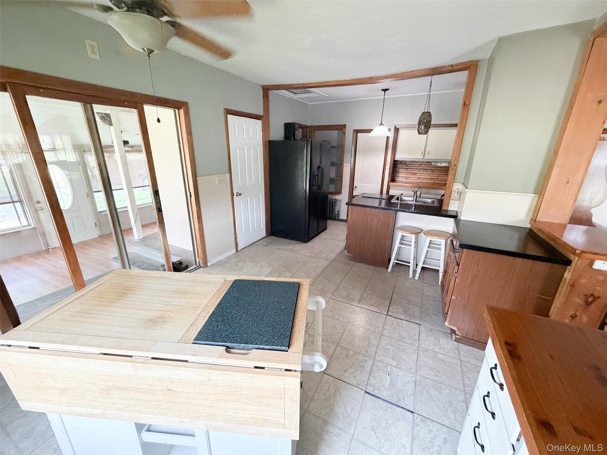 77 Rockland Road Property Photo 6