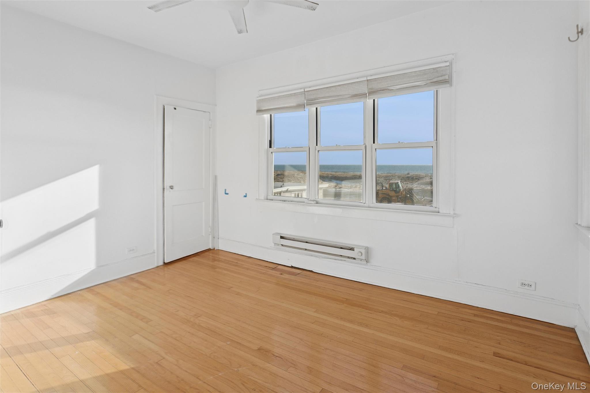 23 Troy Avenue 2nd Fl Property Photo 7