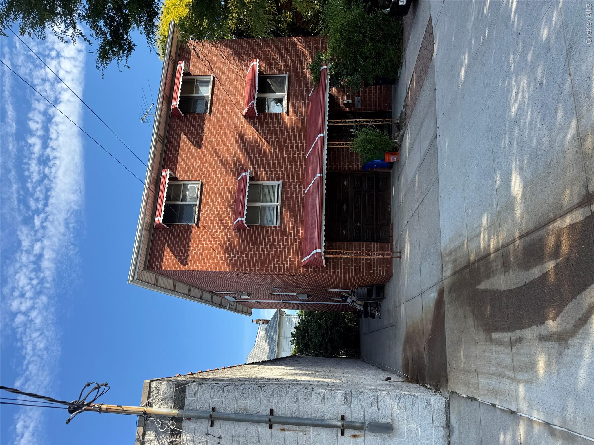 2907 Lafayette Avenue Property Photo 1
