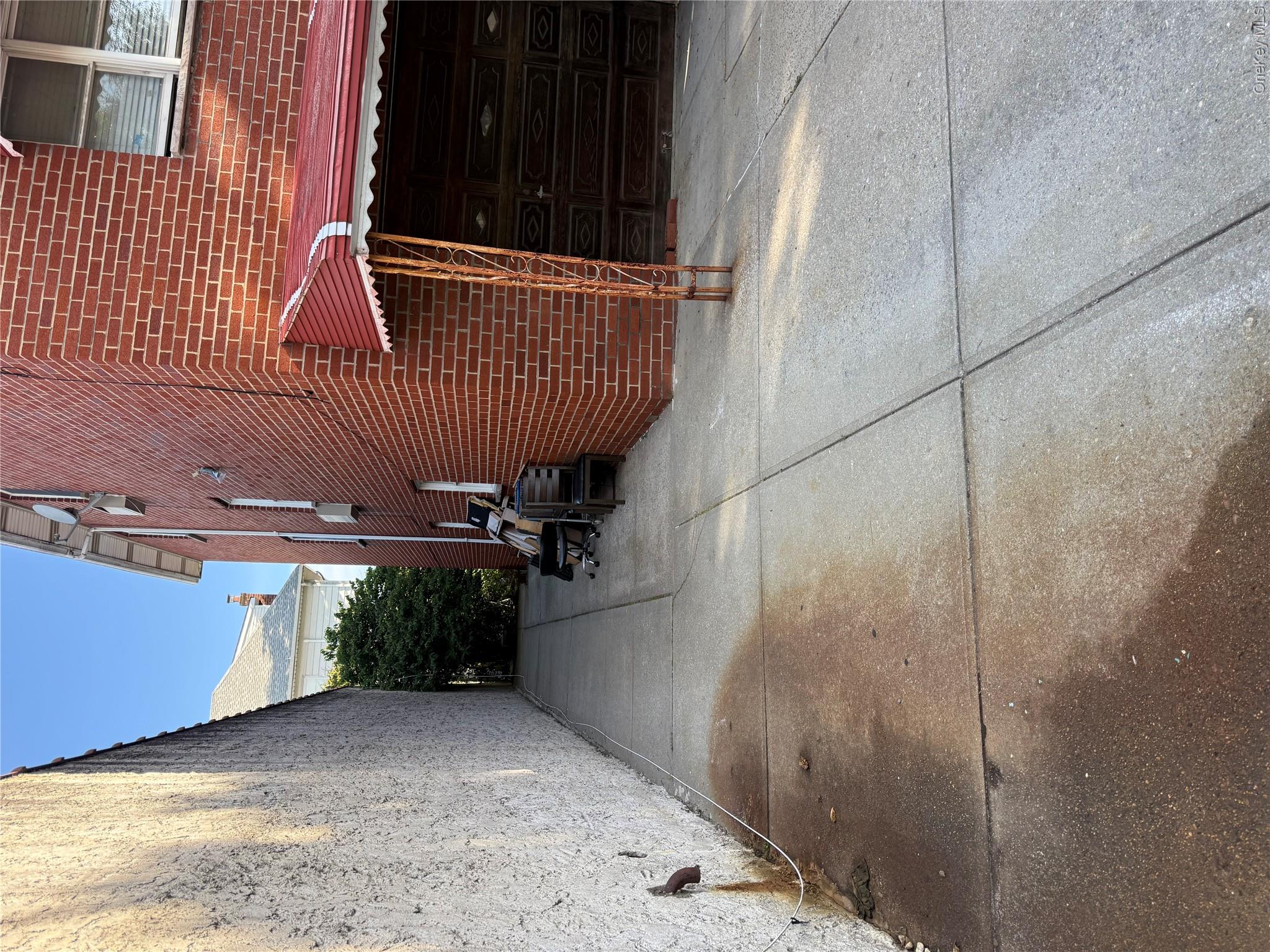 2907 Lafayette Avenue Property Photo 2