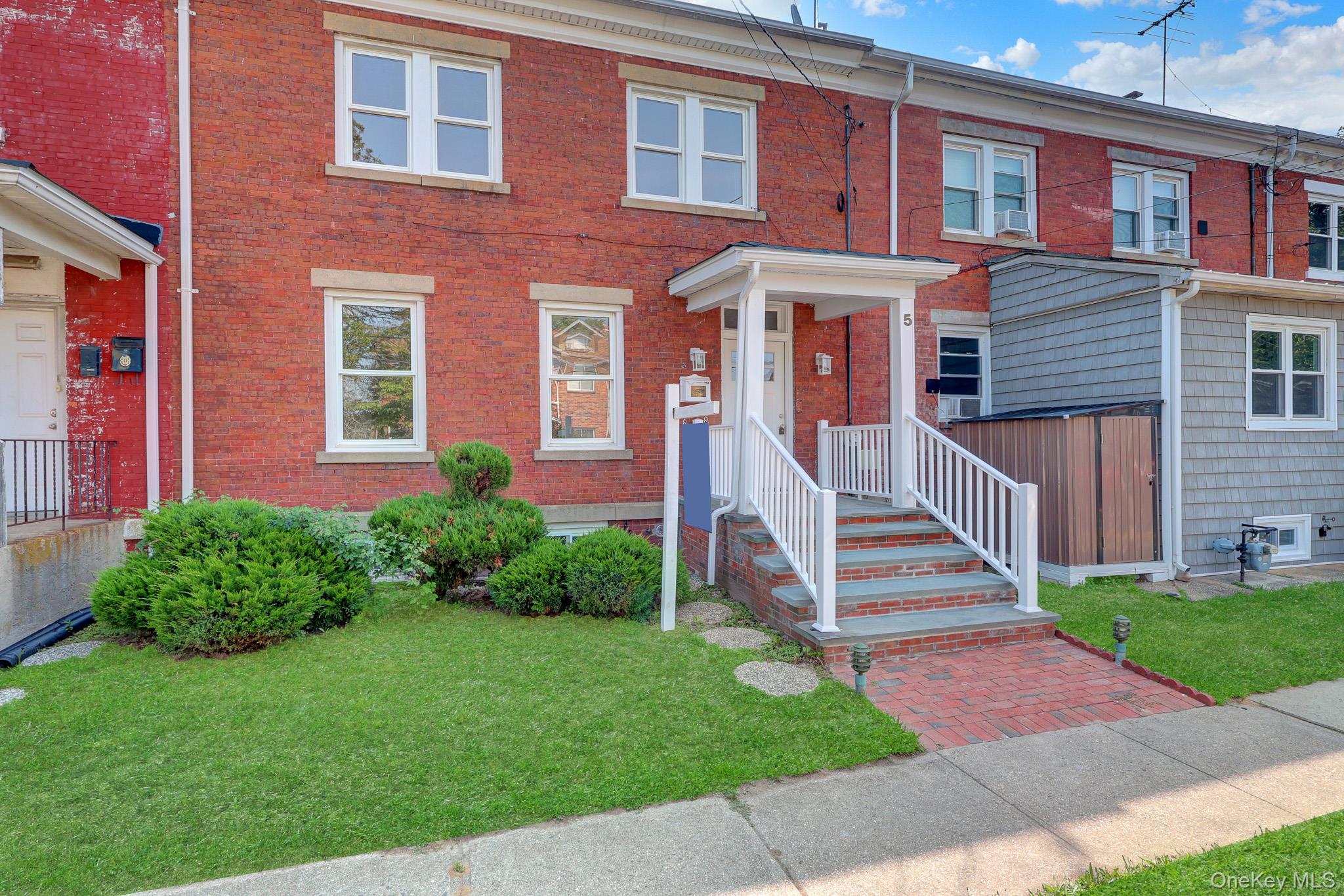 5 Columbia Street Property Photo 1