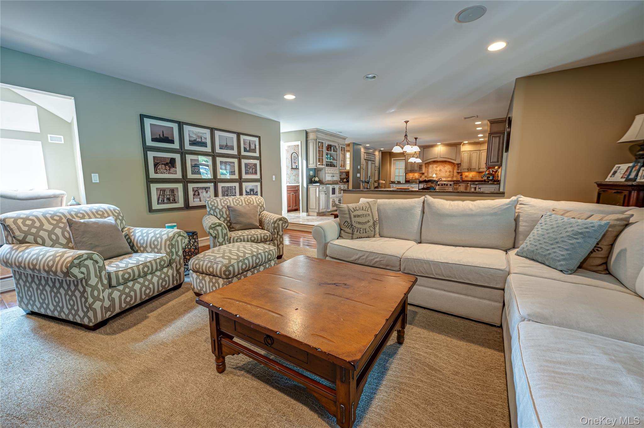 9 Crick Holly Lane Property Photo 12