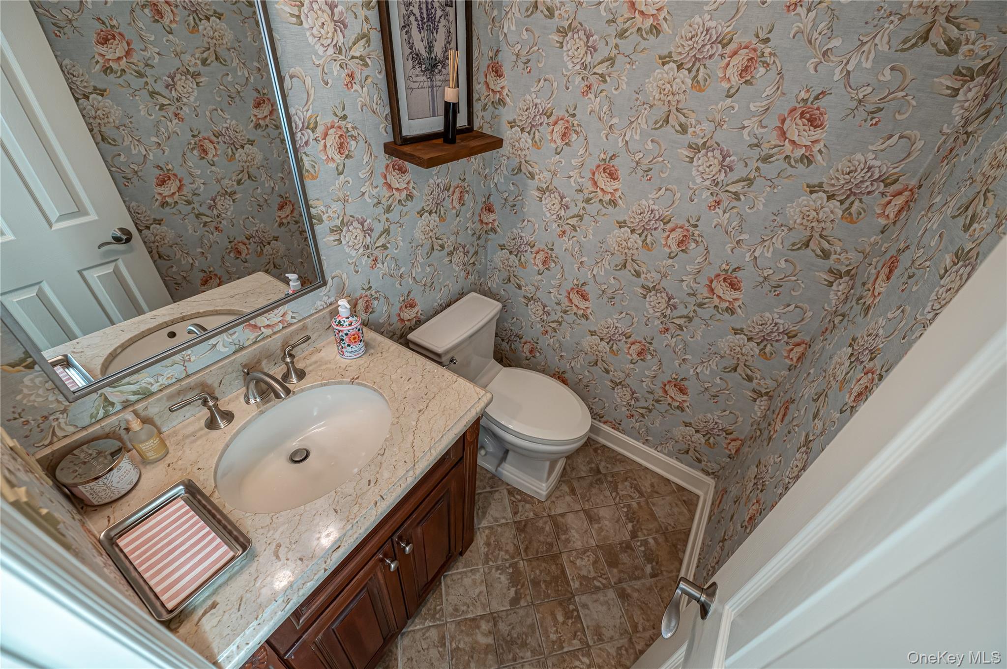 9 Crick Holly Lane Property Photo 15