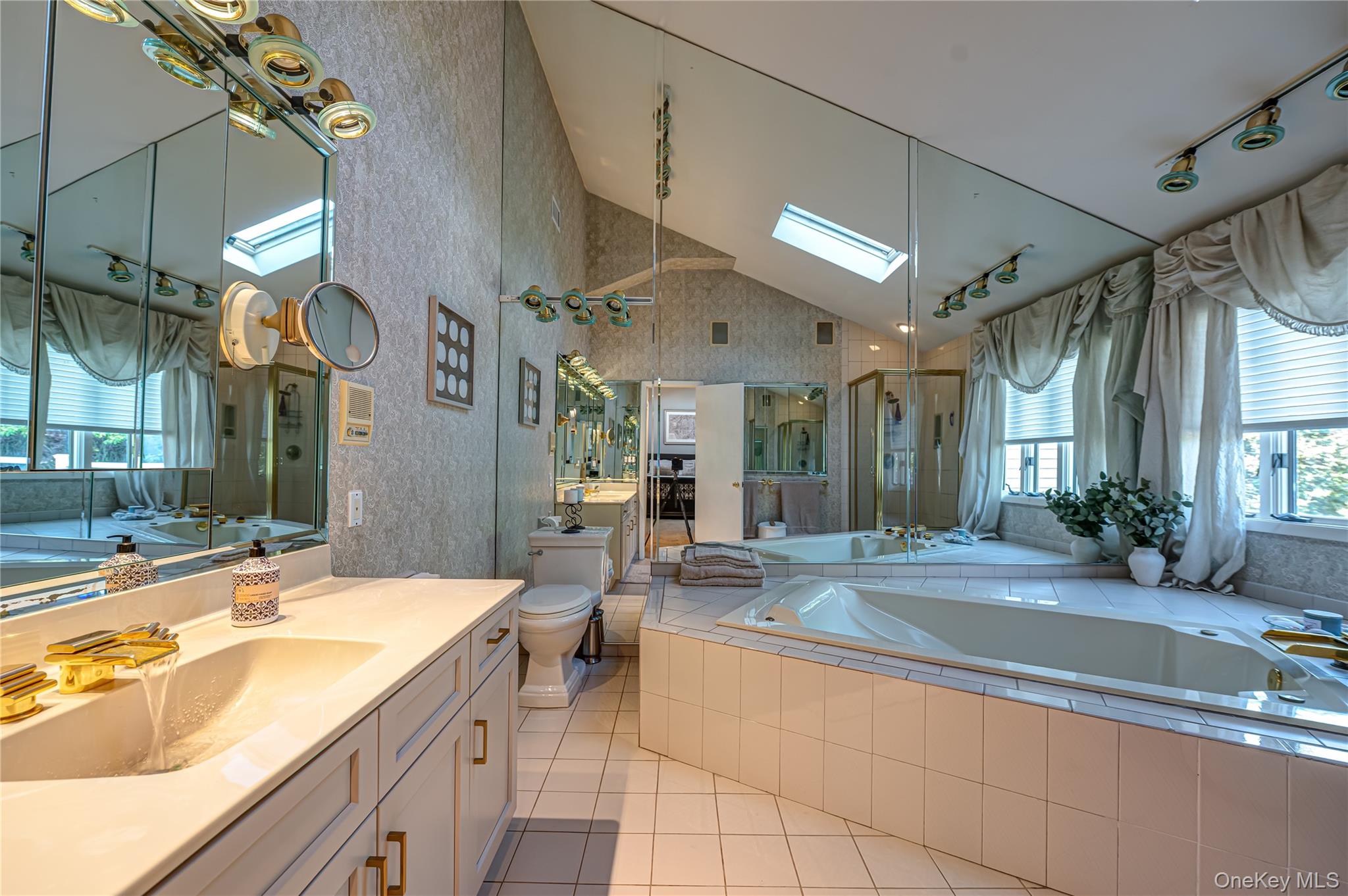 9 Crick Holly Lane Property Photo 24