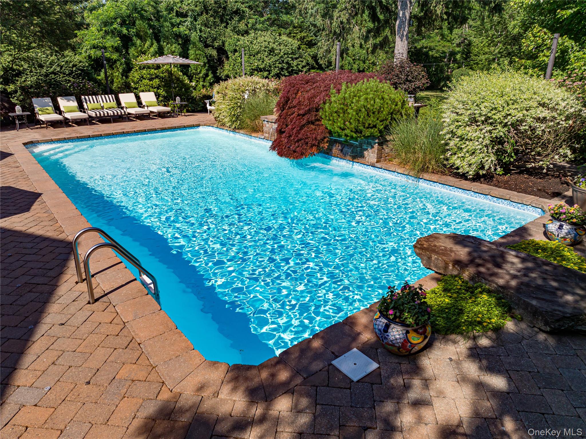 9 Crick Holly Lane Property Photo 30