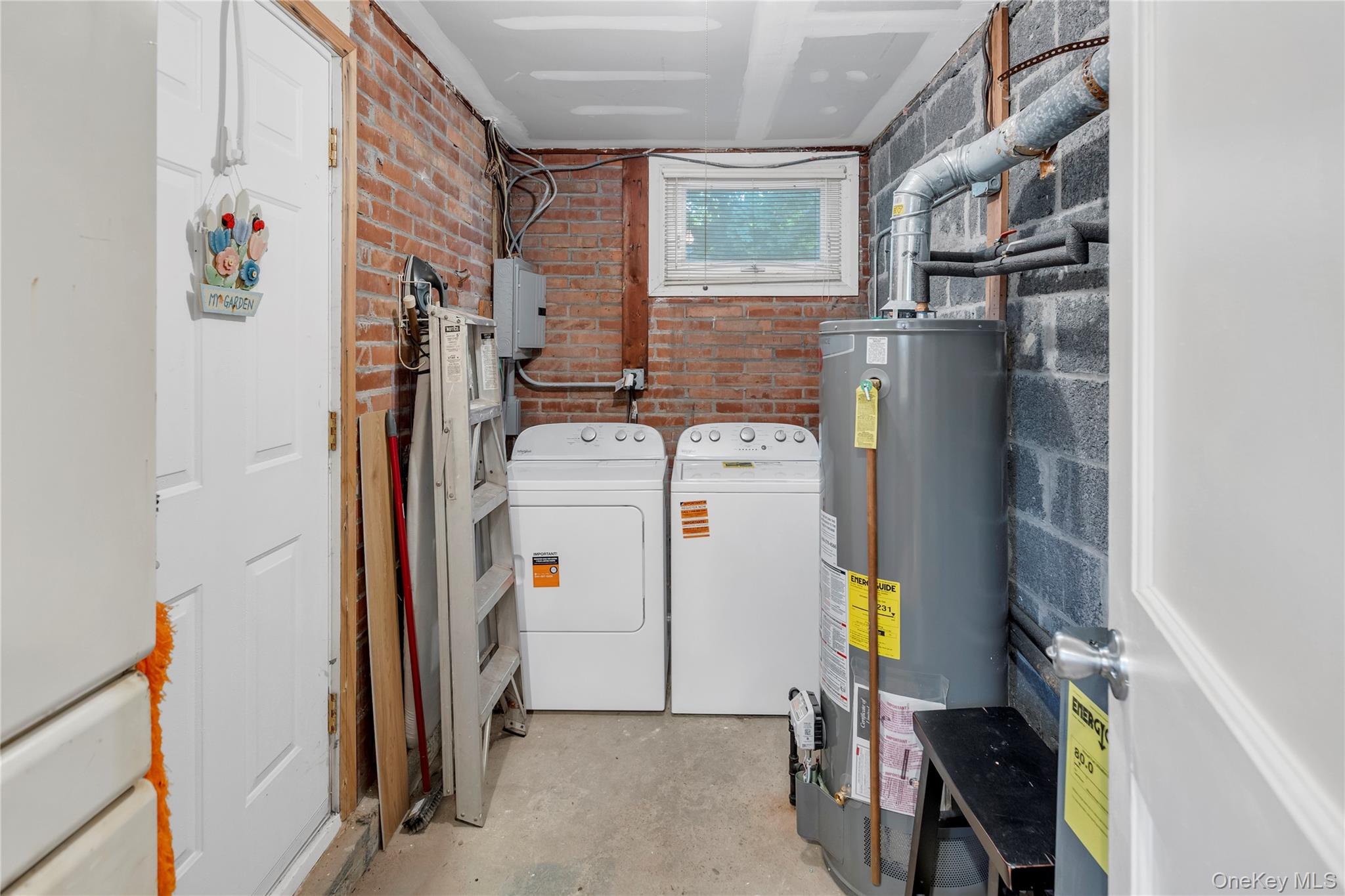 1580 N Gardiner Drive Property Photo 16