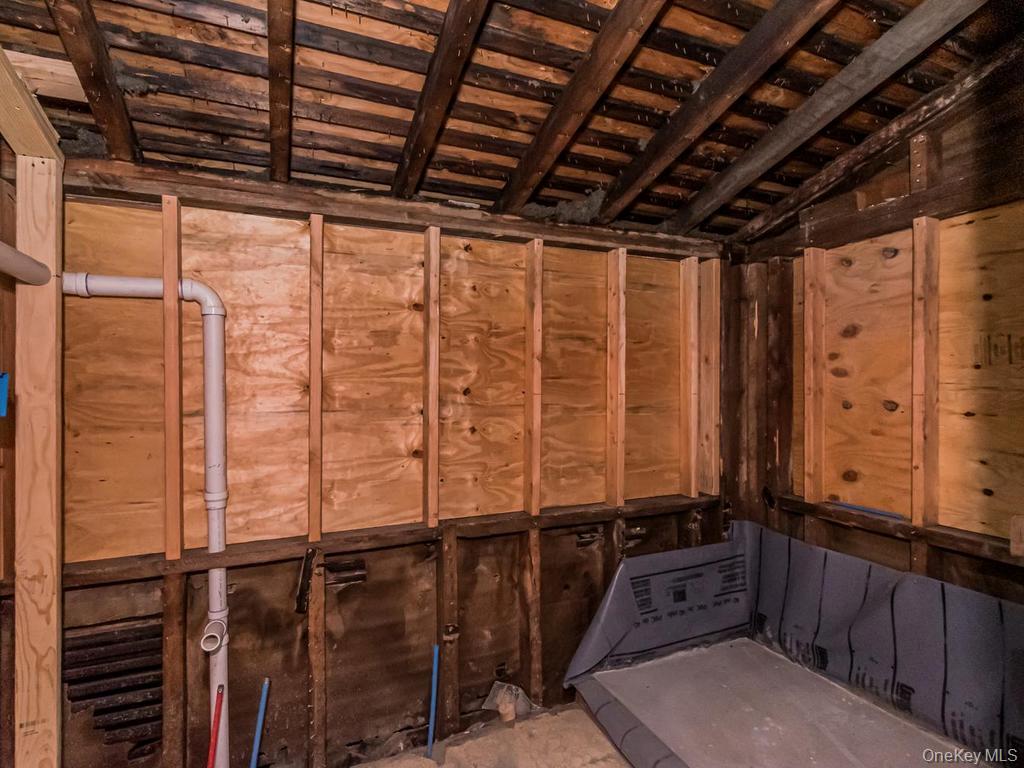 484 E 5th Street Property Photo 12