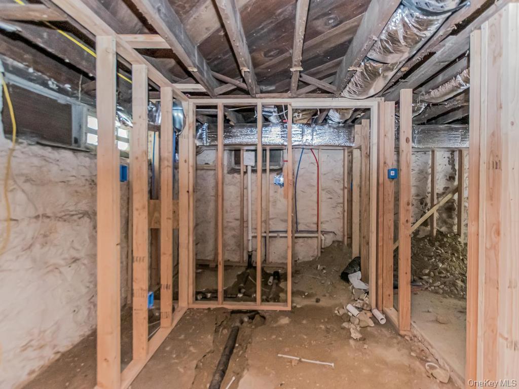 484 E 5th Street Property Photo 15