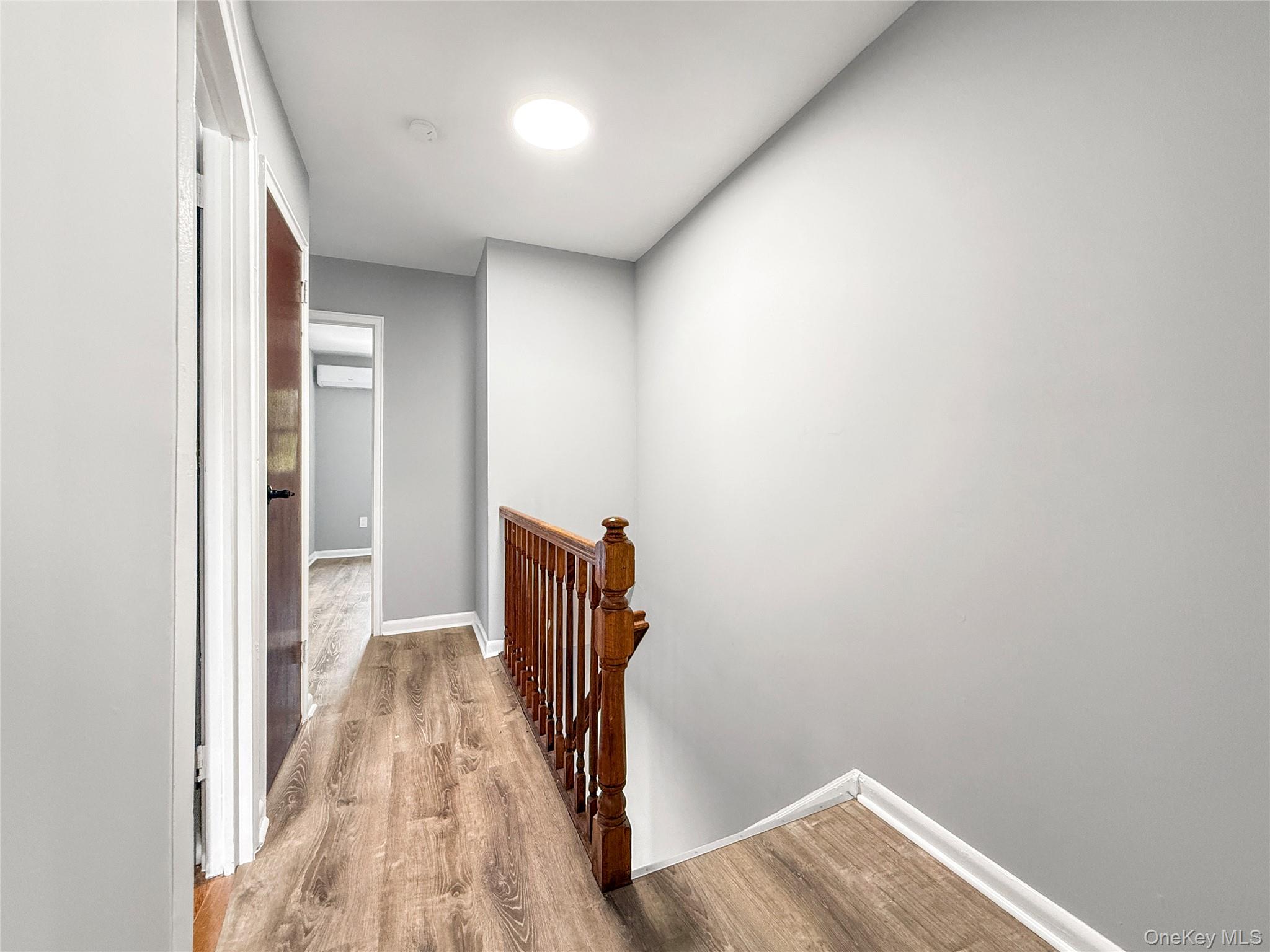 806 E 227th Street Property Photo 17