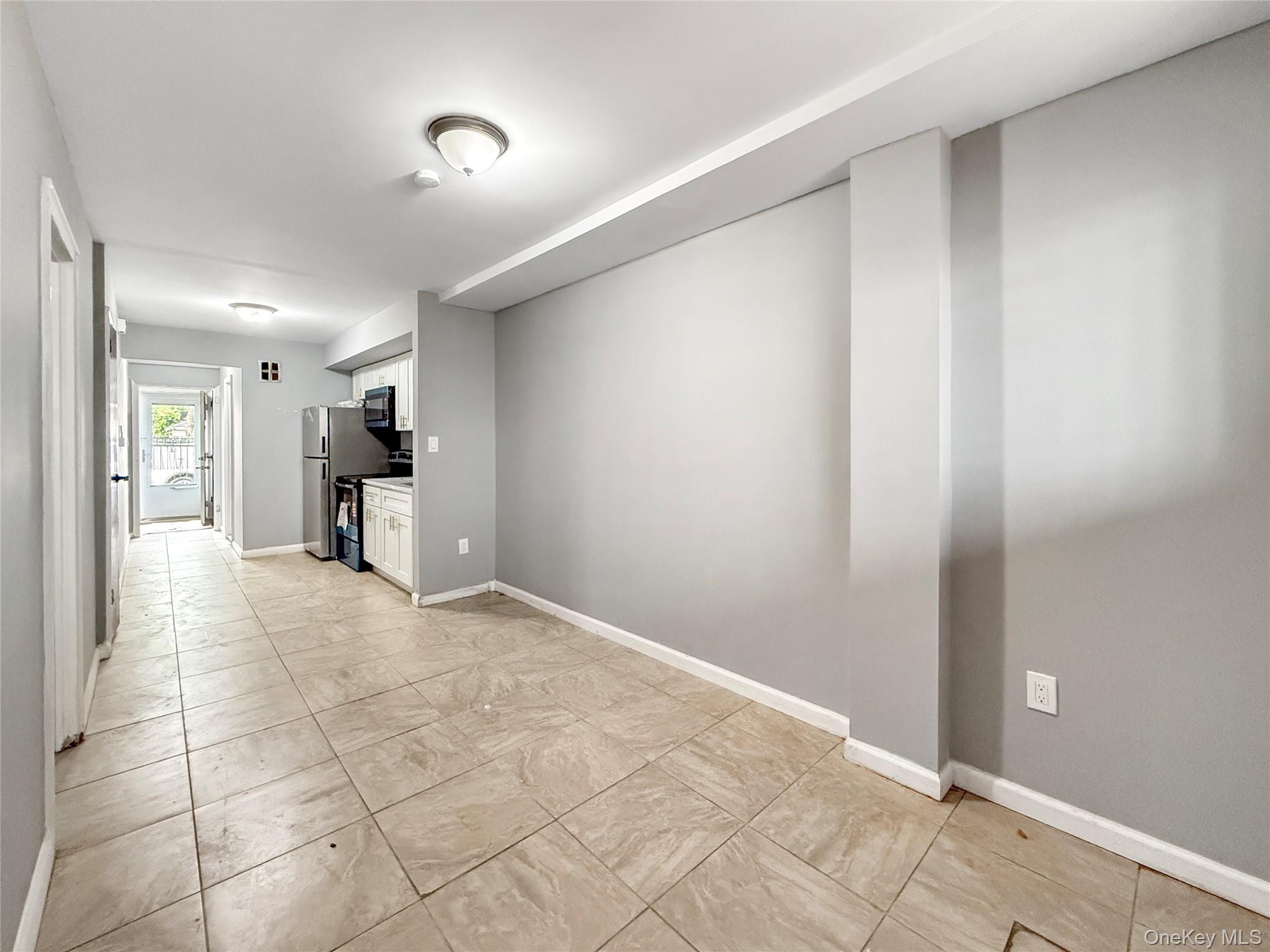806 E 227th Street Property Photo 32