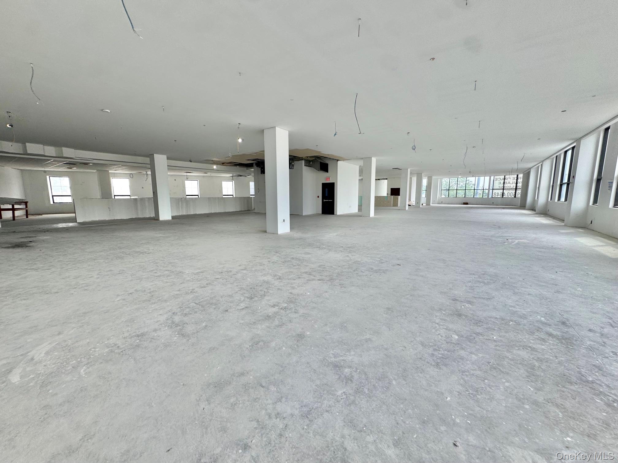 25177 Jericho Turnpike Property Photo 32