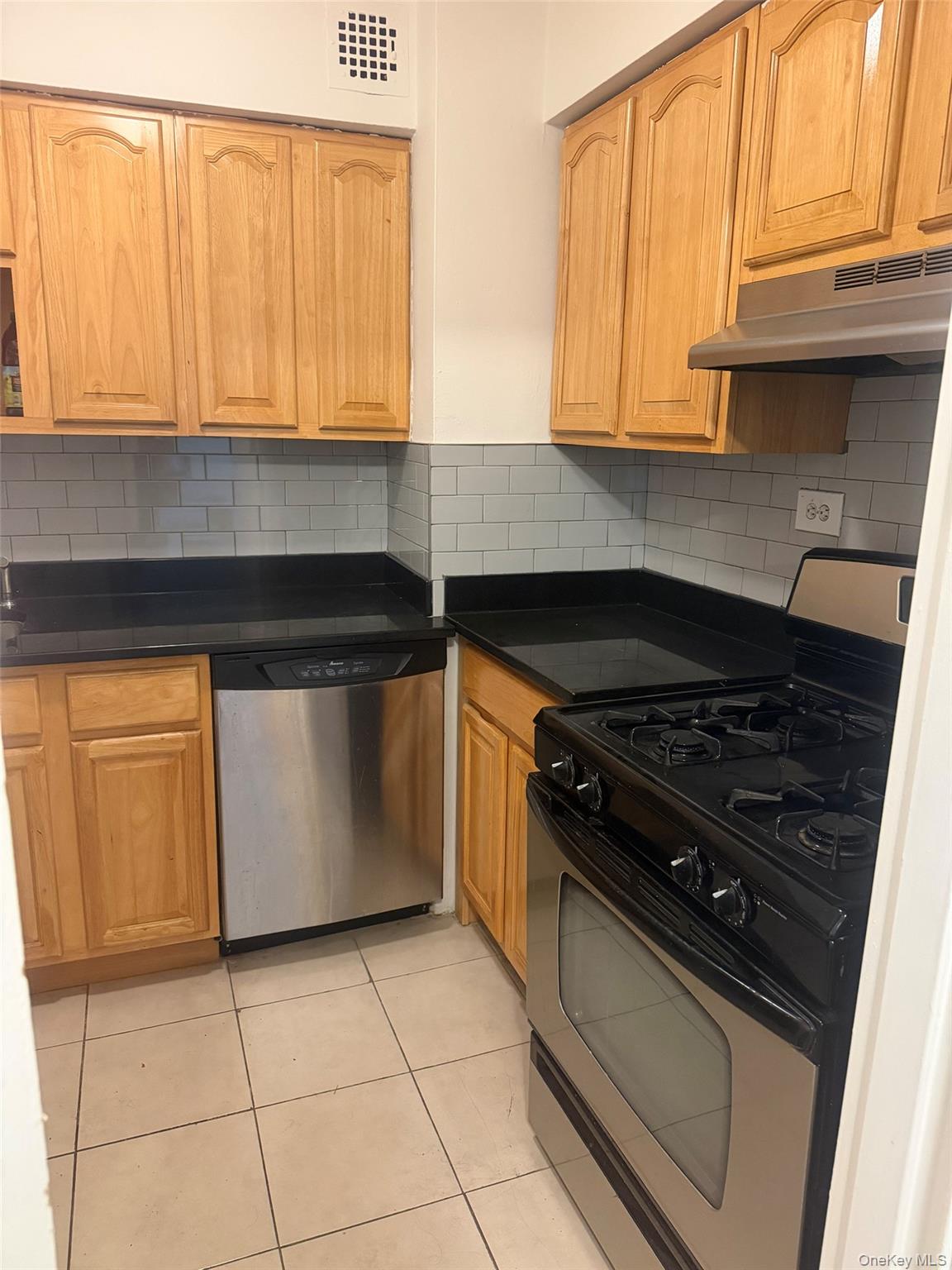 67-41 Burns Street 417 Property Photo 1