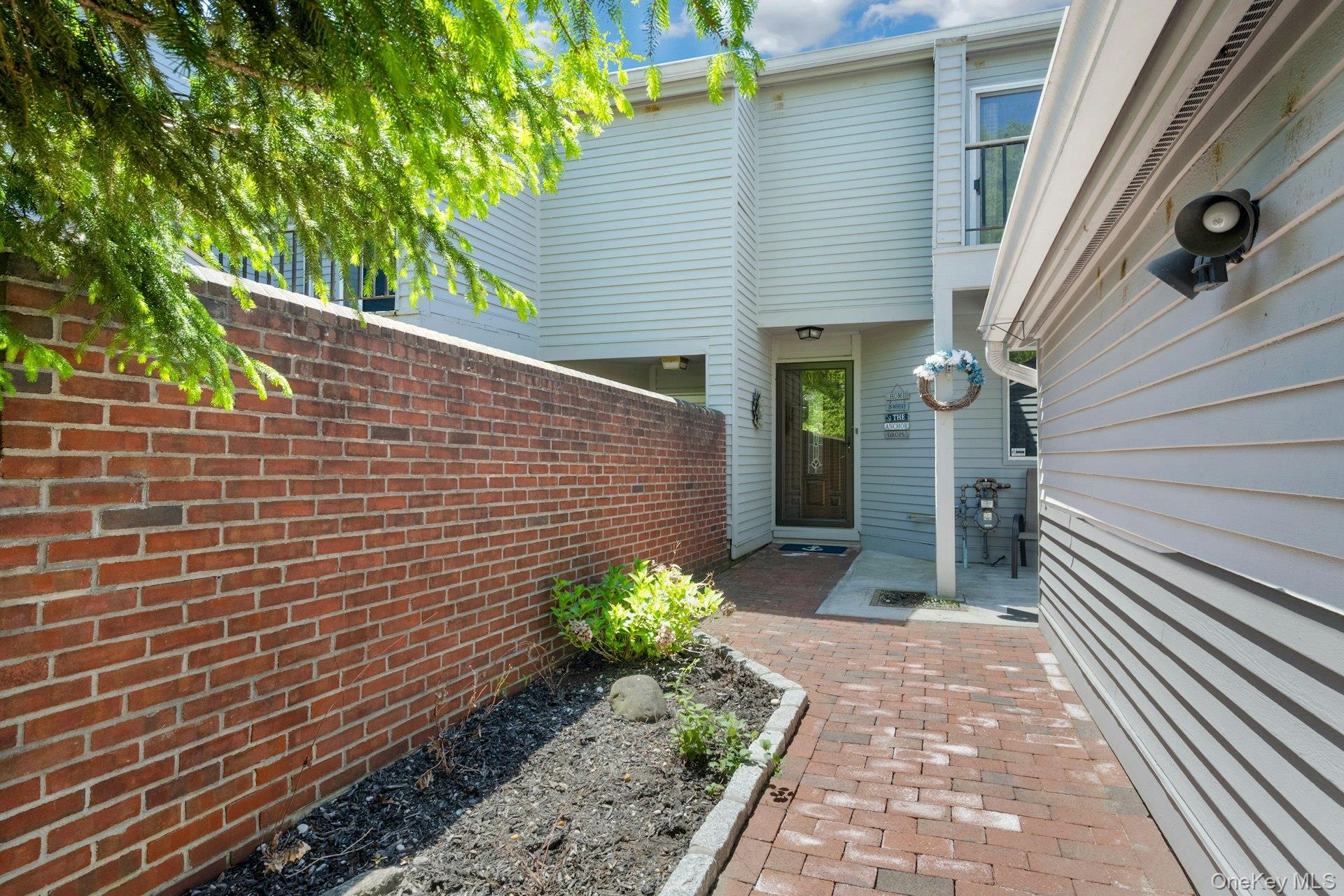 66 Waterside Close Property Photo 4