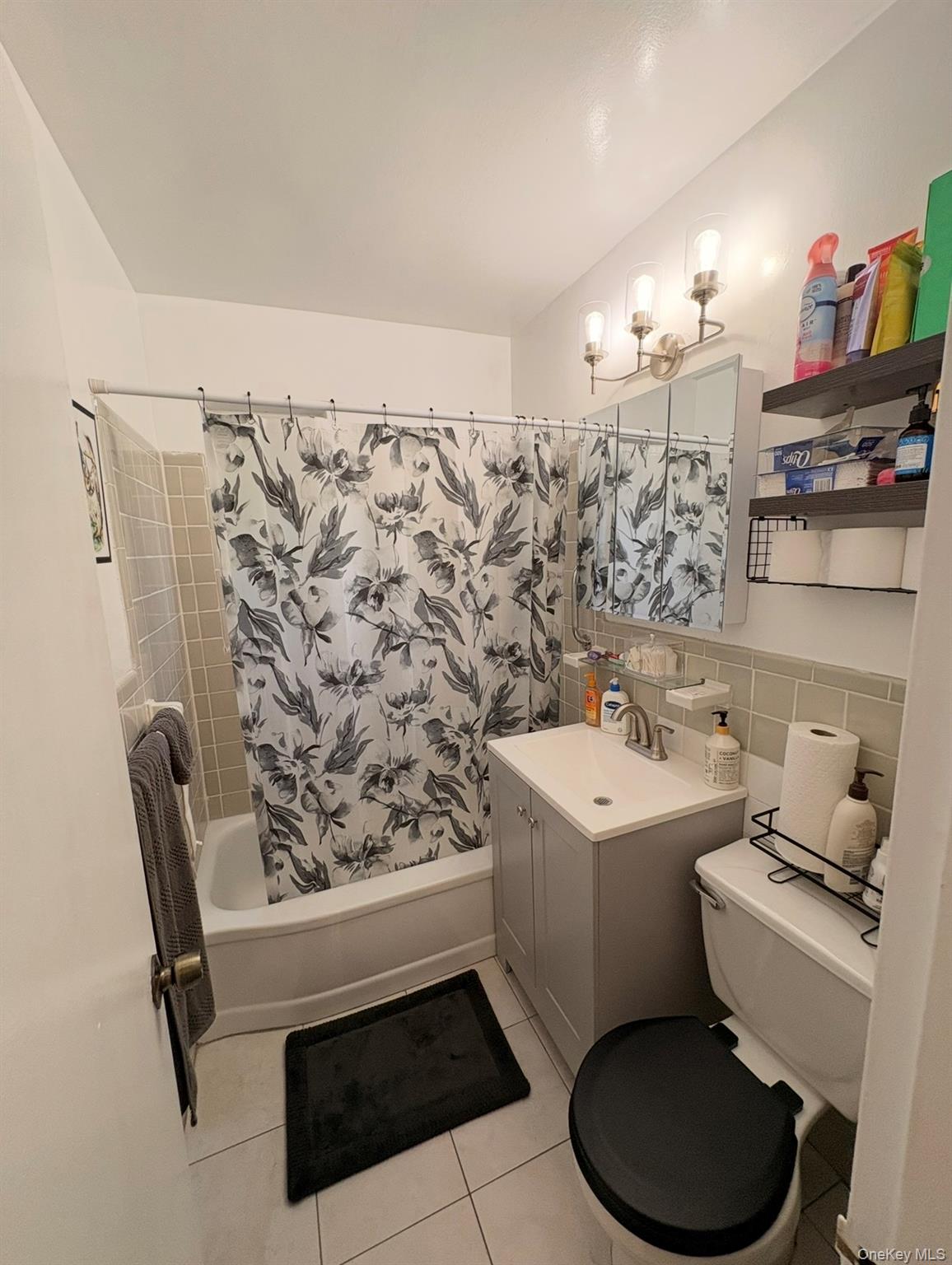 226-01 Hillside Avenue 52 Property Photo 6