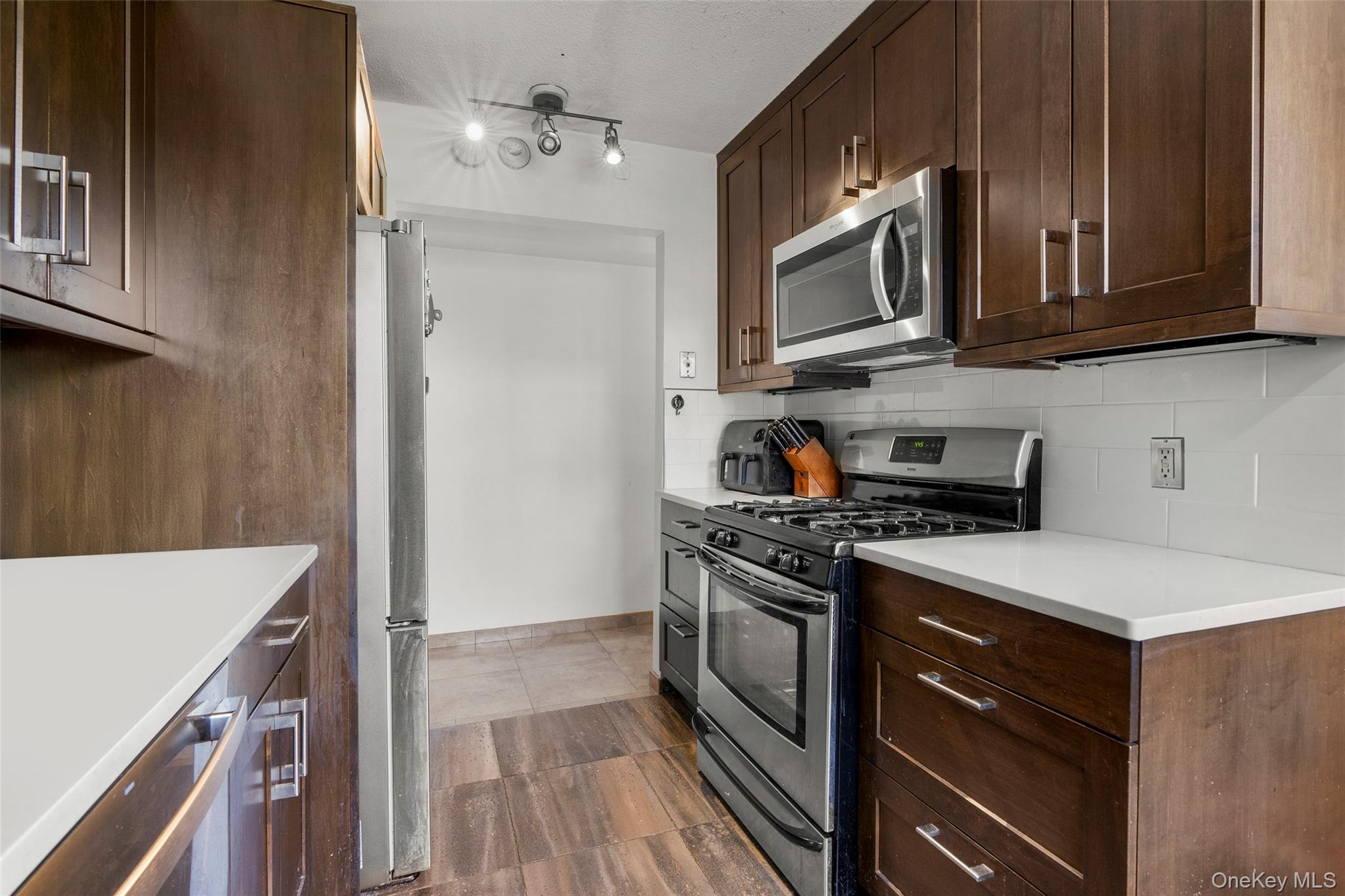23 Water Grant Street 4n Property Photo 8