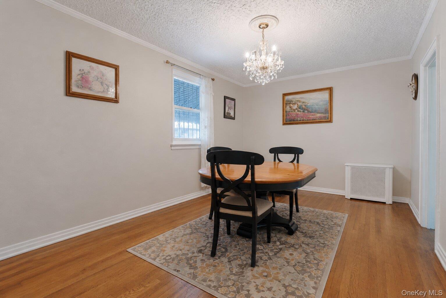 1074 Hart Street Property Photo 3