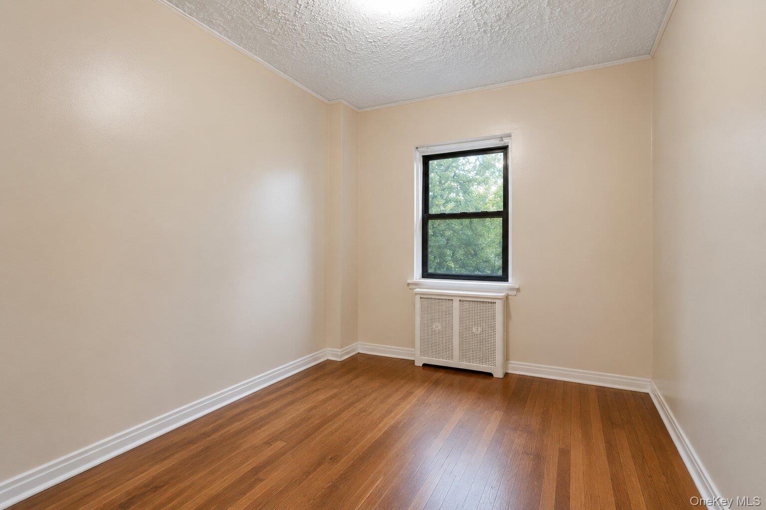 1074 Hart Street Property Photo 5