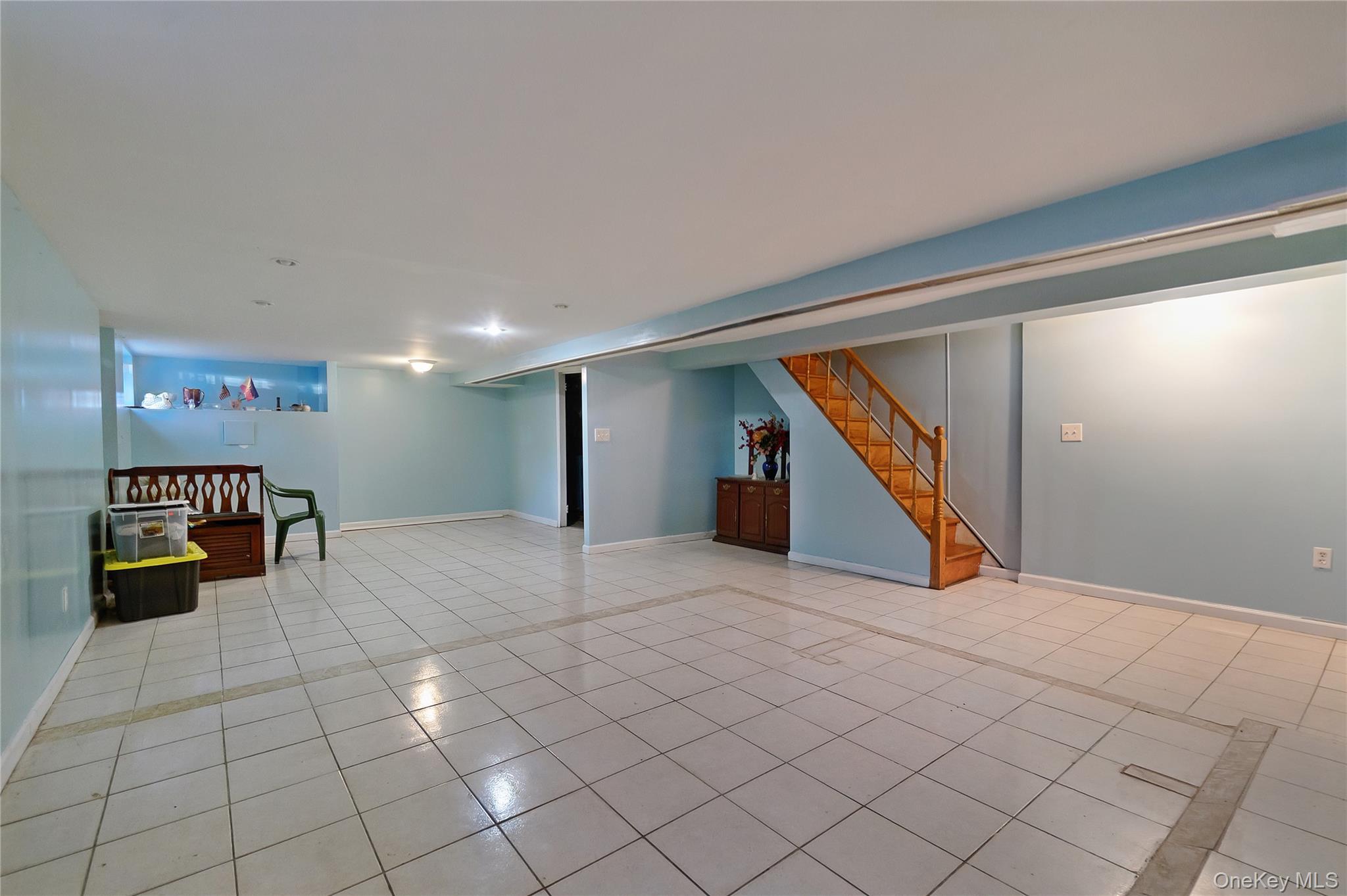 1074 Hart Street Property Photo 11