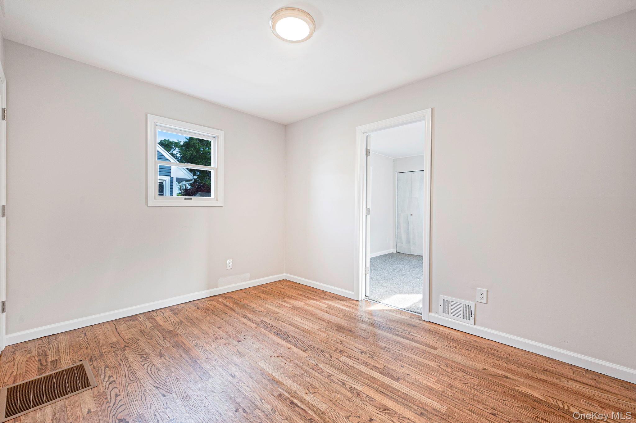 381 N Clinton Avenue Property Photo 10