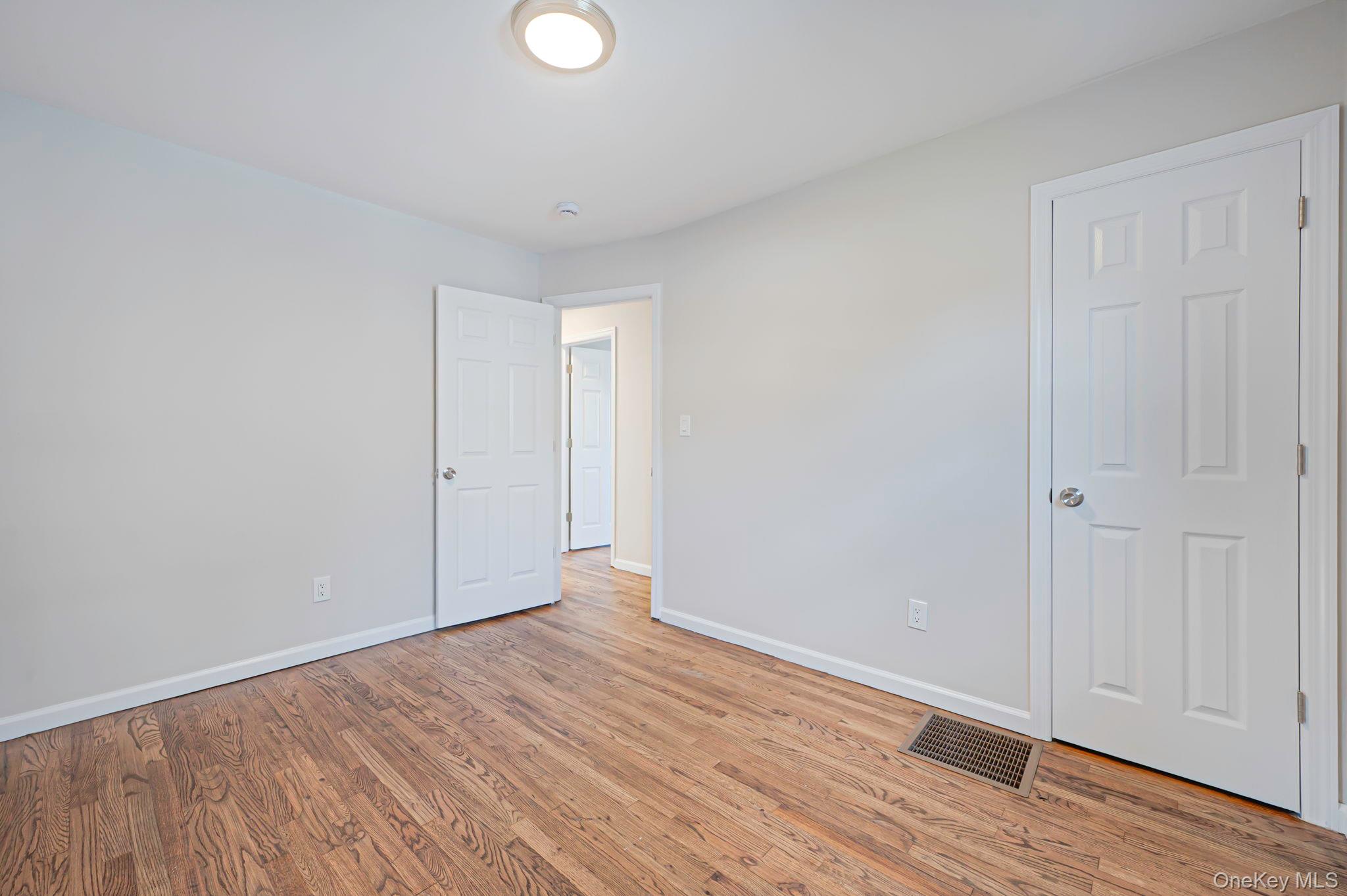381 N Clinton Avenue Property Photo 12
