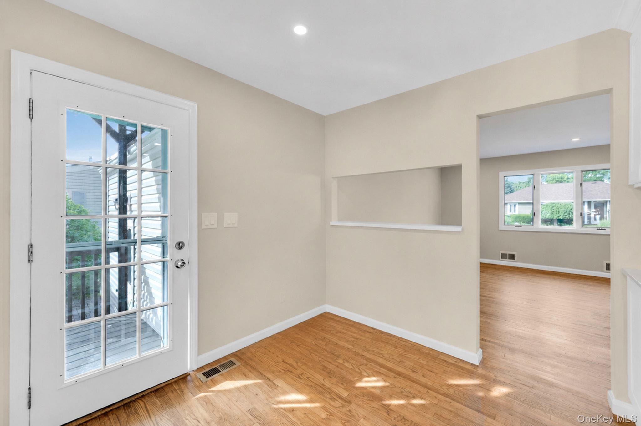 381 N Clinton Avenue Property Photo 14
