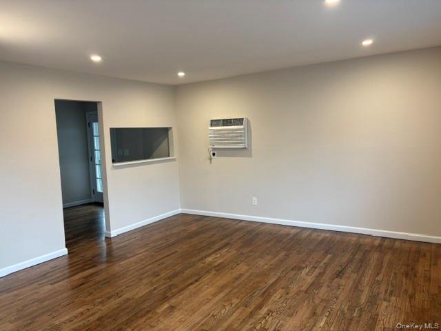 381 N Clinton Avenue Property Photo 24