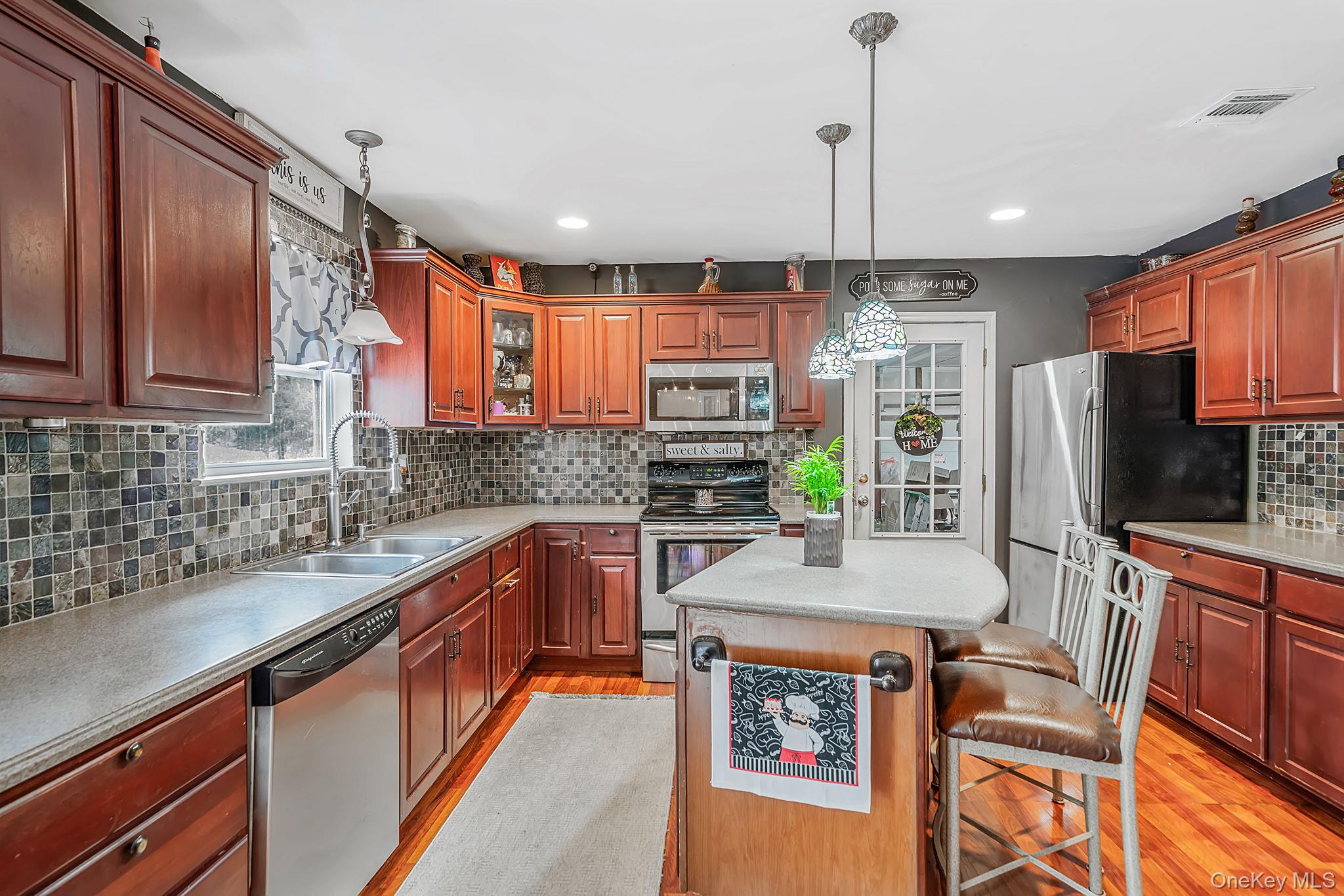 17 Holmes Avenue Property Photo 12