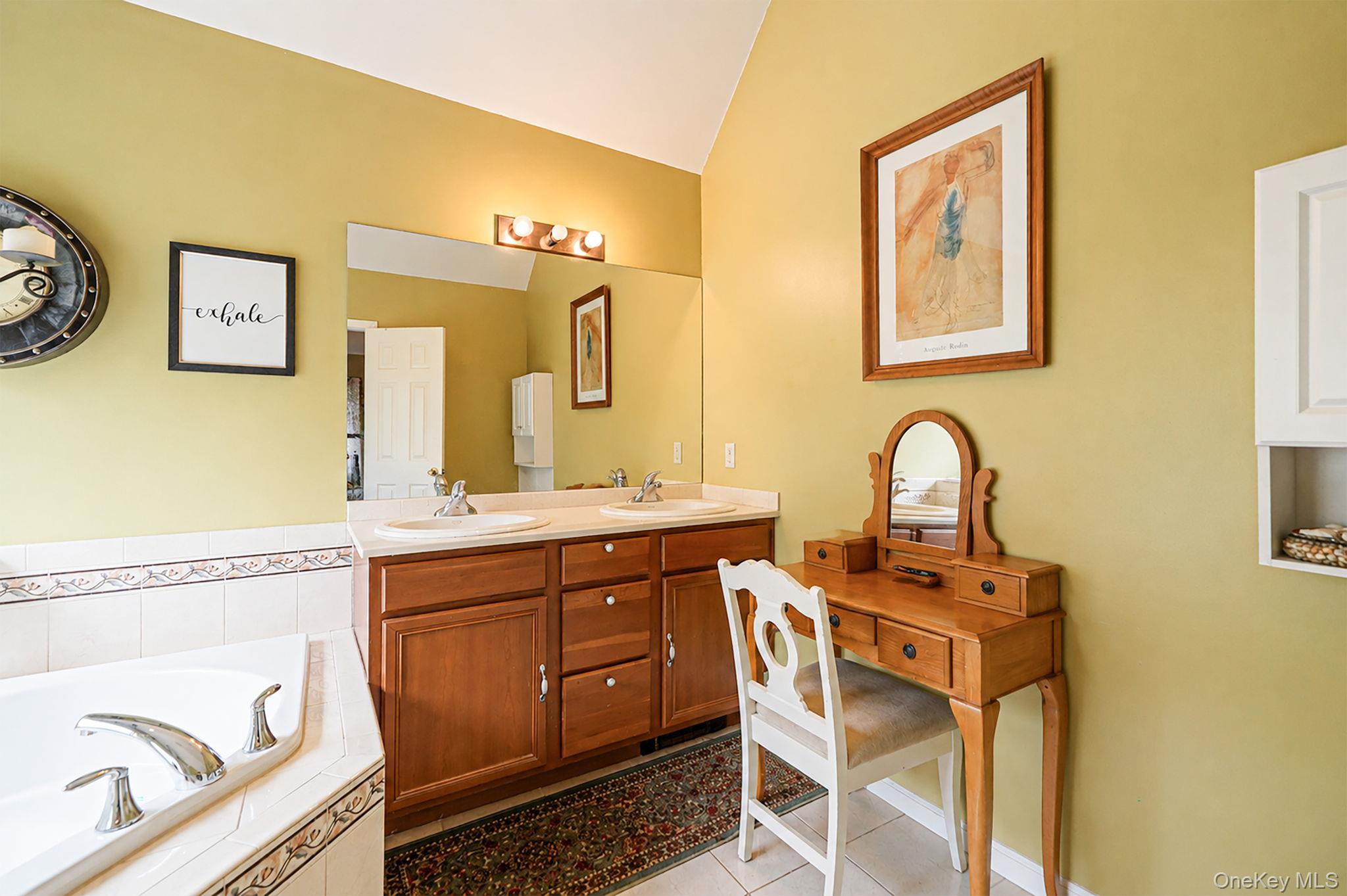 17 Holmes Avenue Property Photo 19