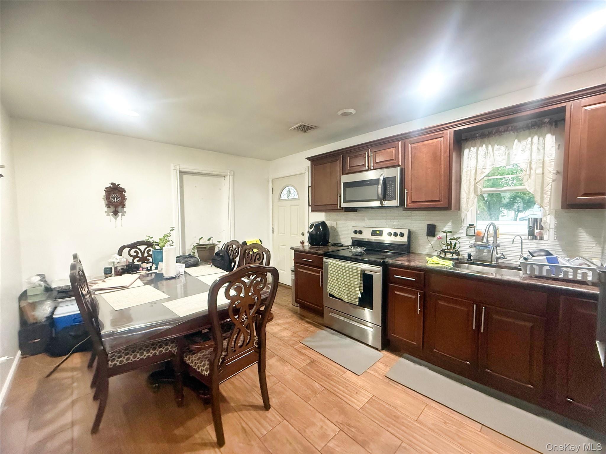 32 Bedford Street Property Photo 6