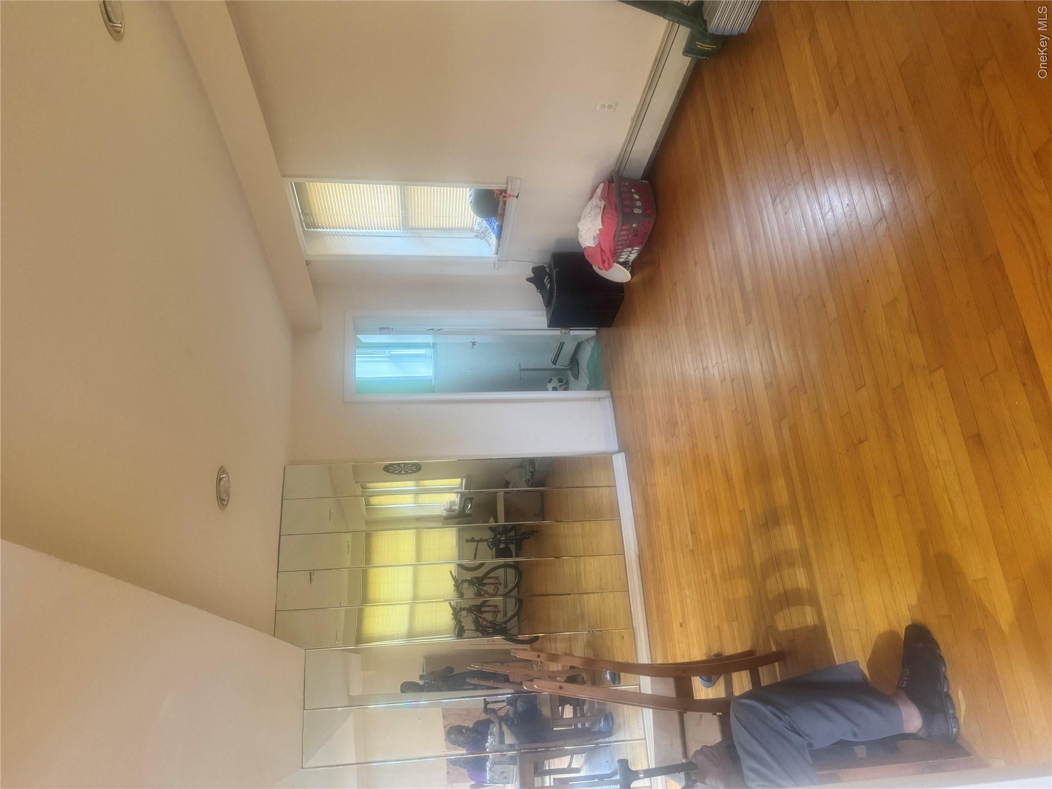 670 E 98th Street Property Photo 6