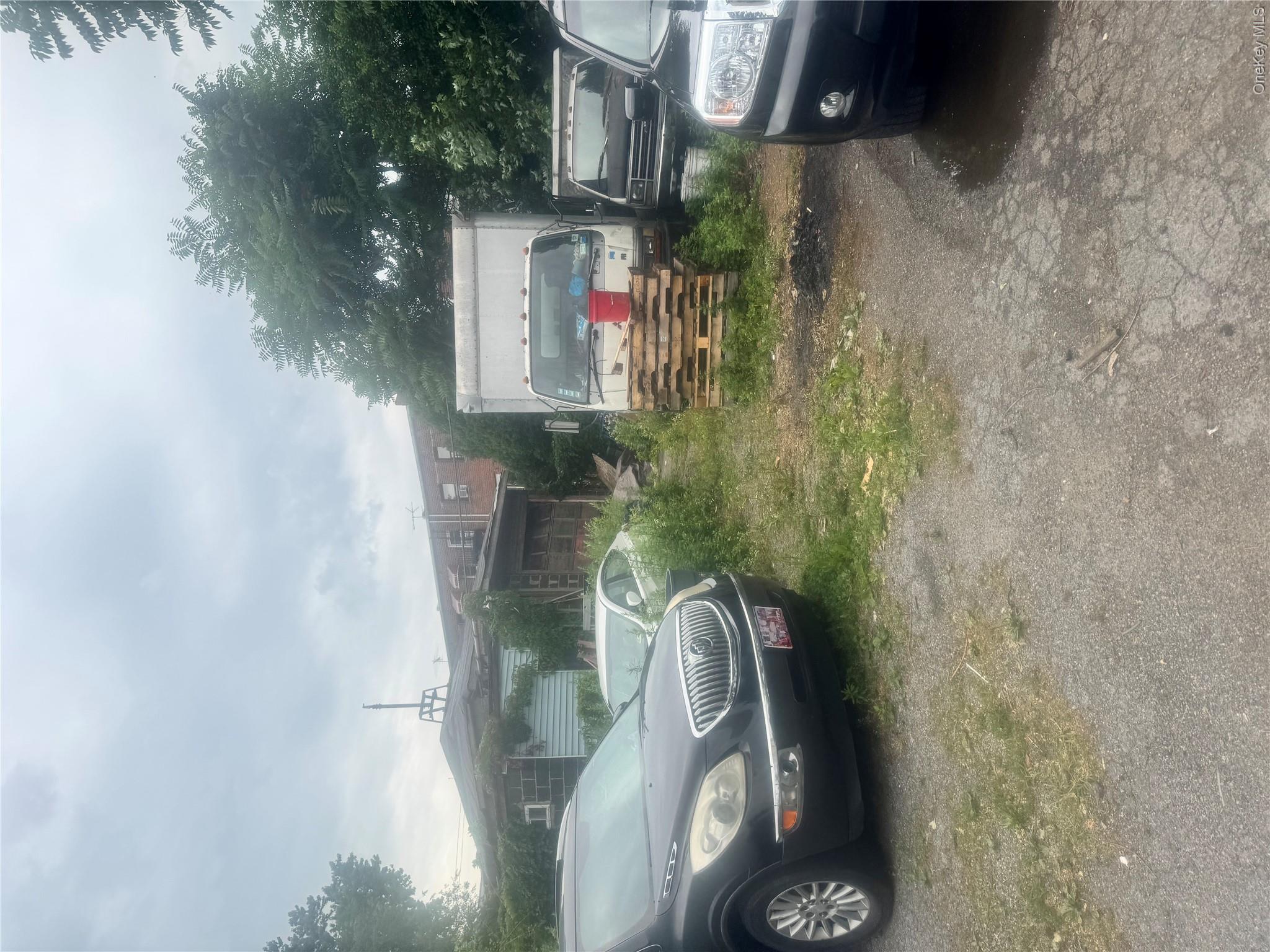 670 E 98th Street Property Photo 11