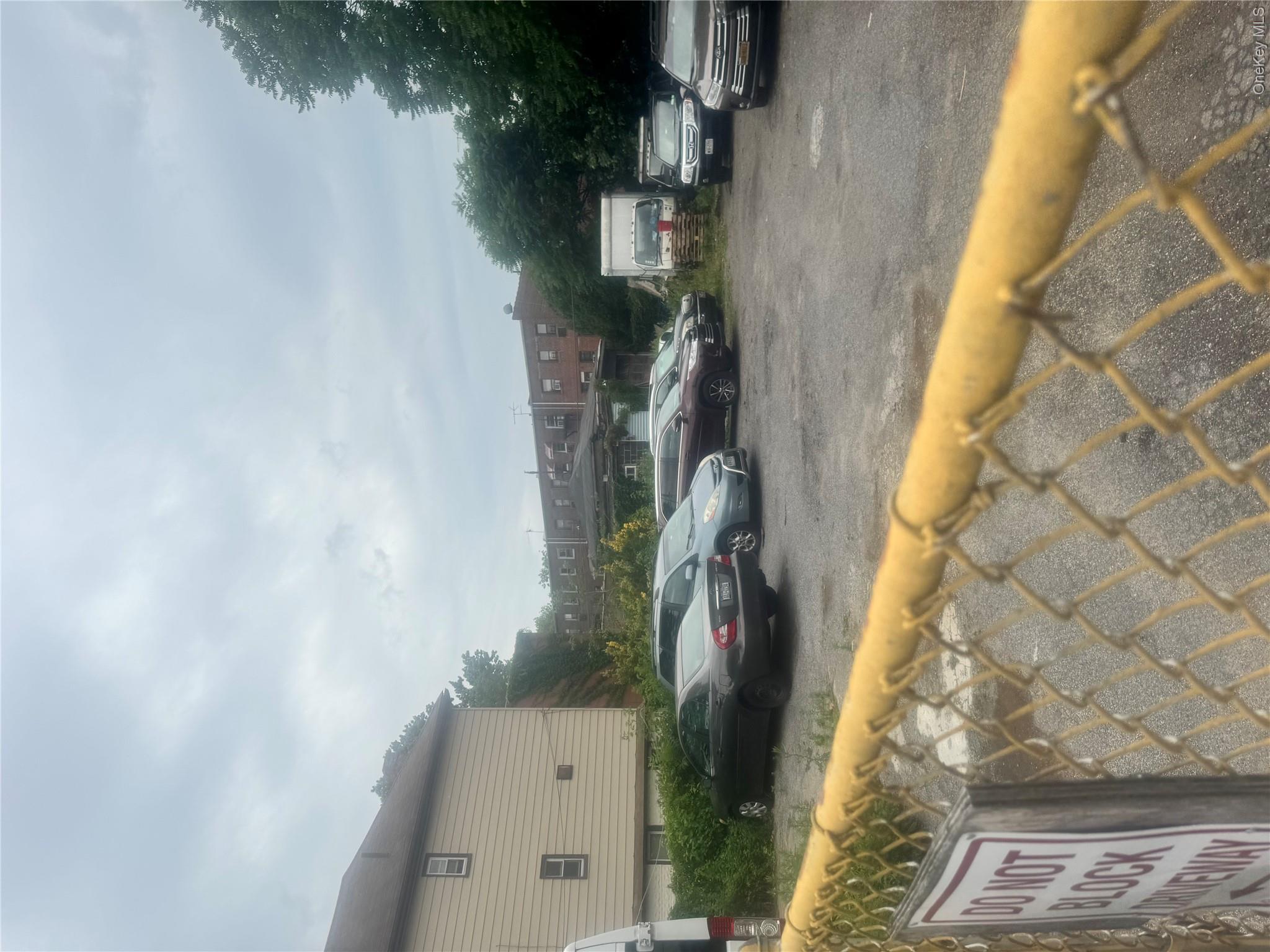 670 E 98th Street Property Photo 13