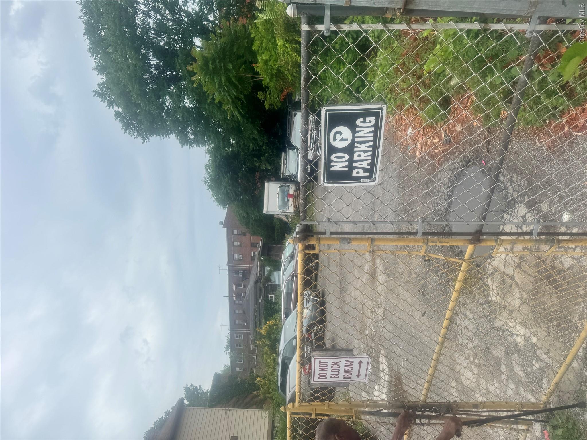 670 E 98th Street Property Photo 14