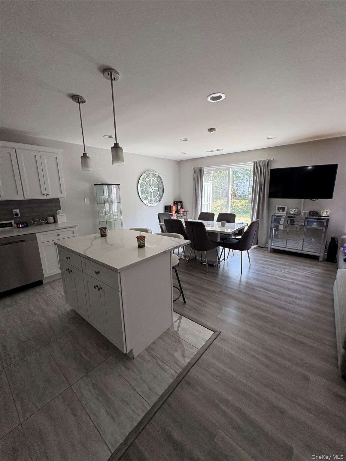 1307 Sara Circle Property Photo 5