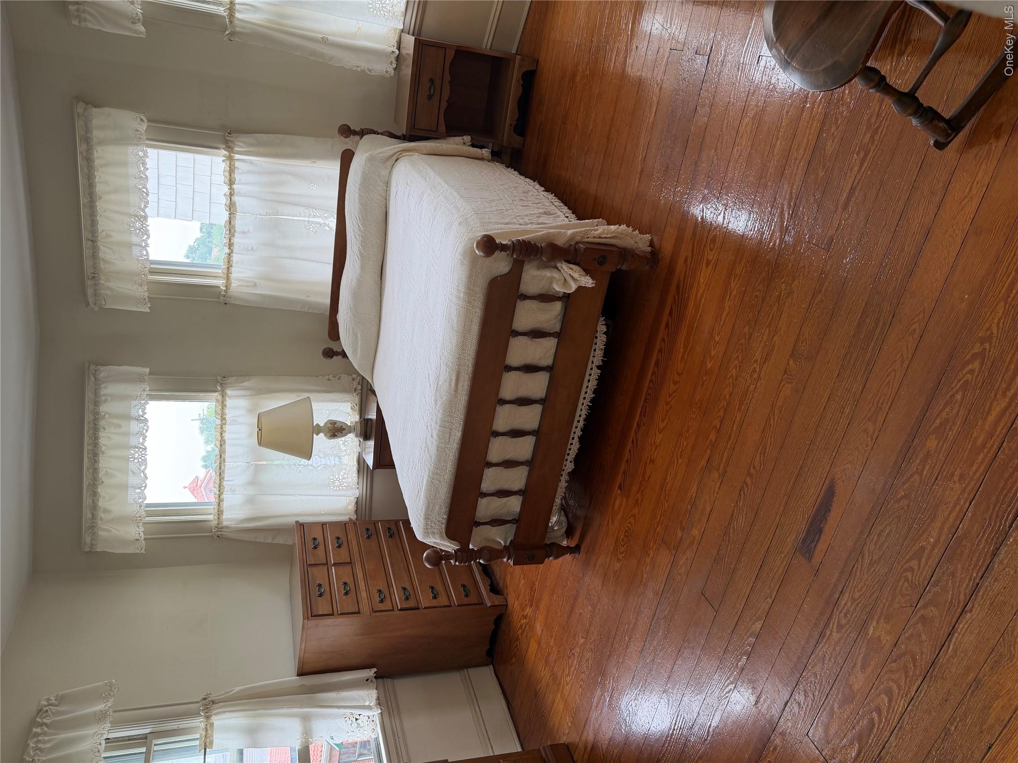 39-11 215th Street Property Photo 10
