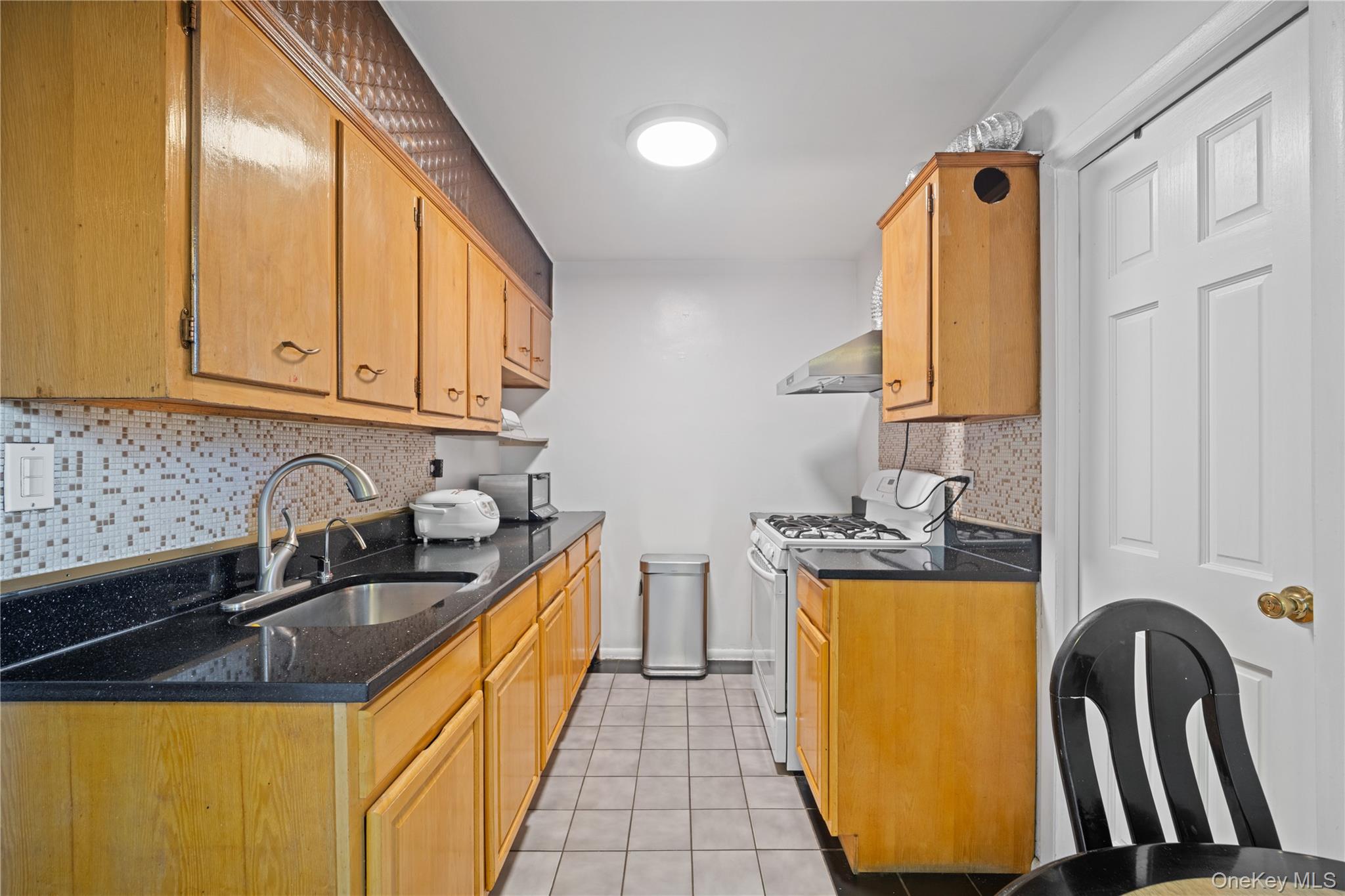 9935 59th Avenue 5e Property Photo 8