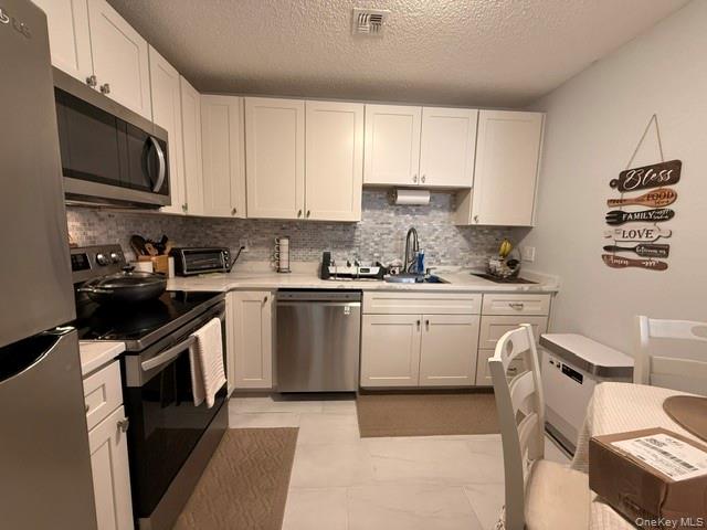 4205 Fox Lane Property Photo 8
